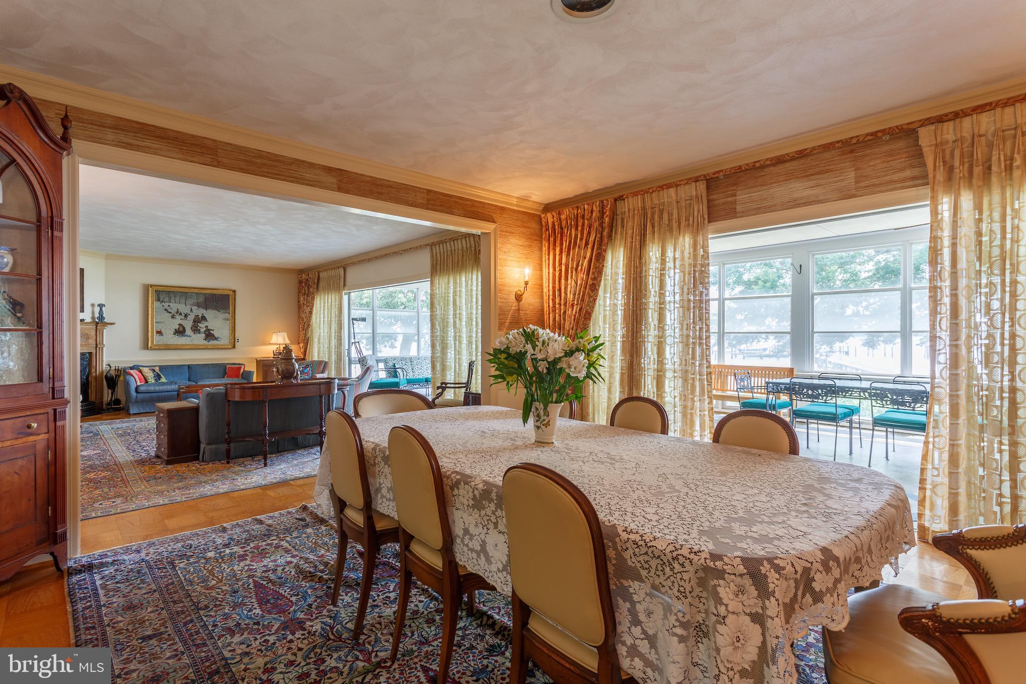 QUAKER NECK - Residential