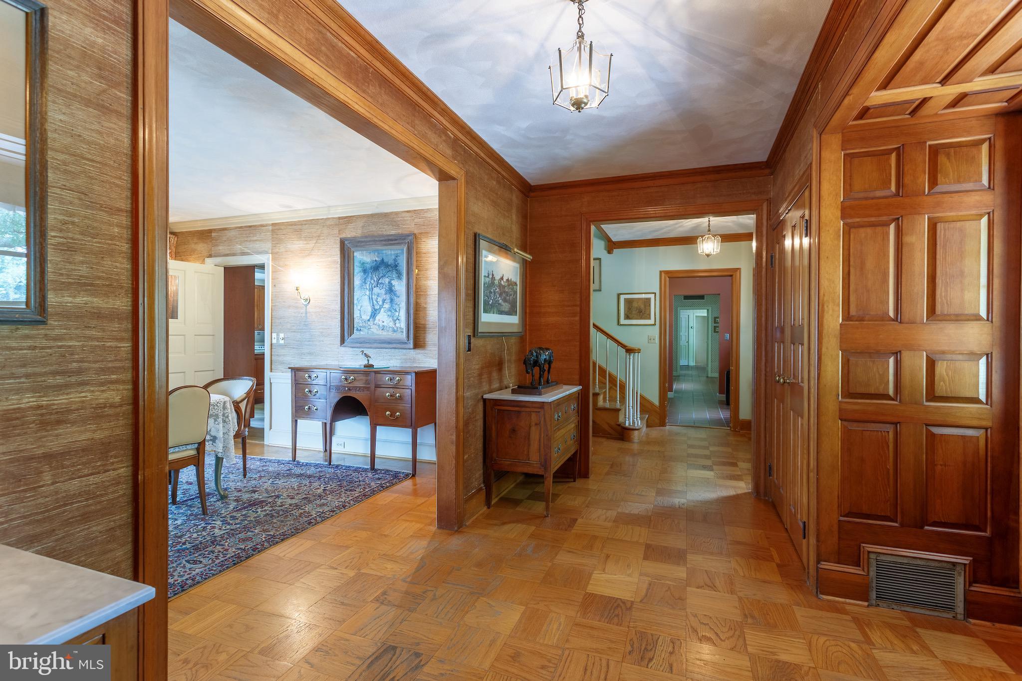 QUAKER NECK - Residential