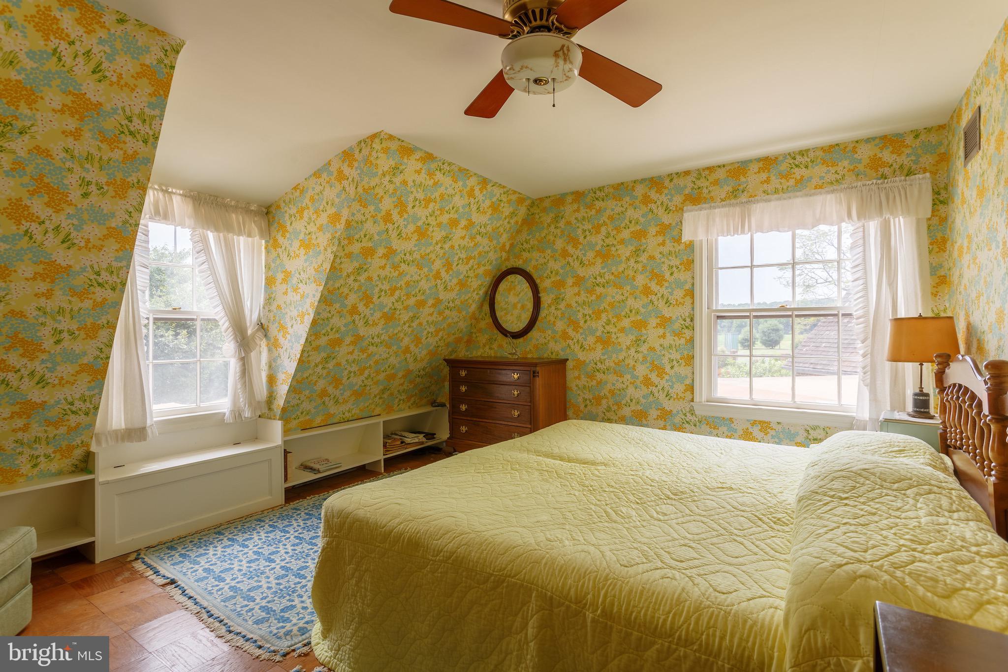 QUAKER NECK - Residential