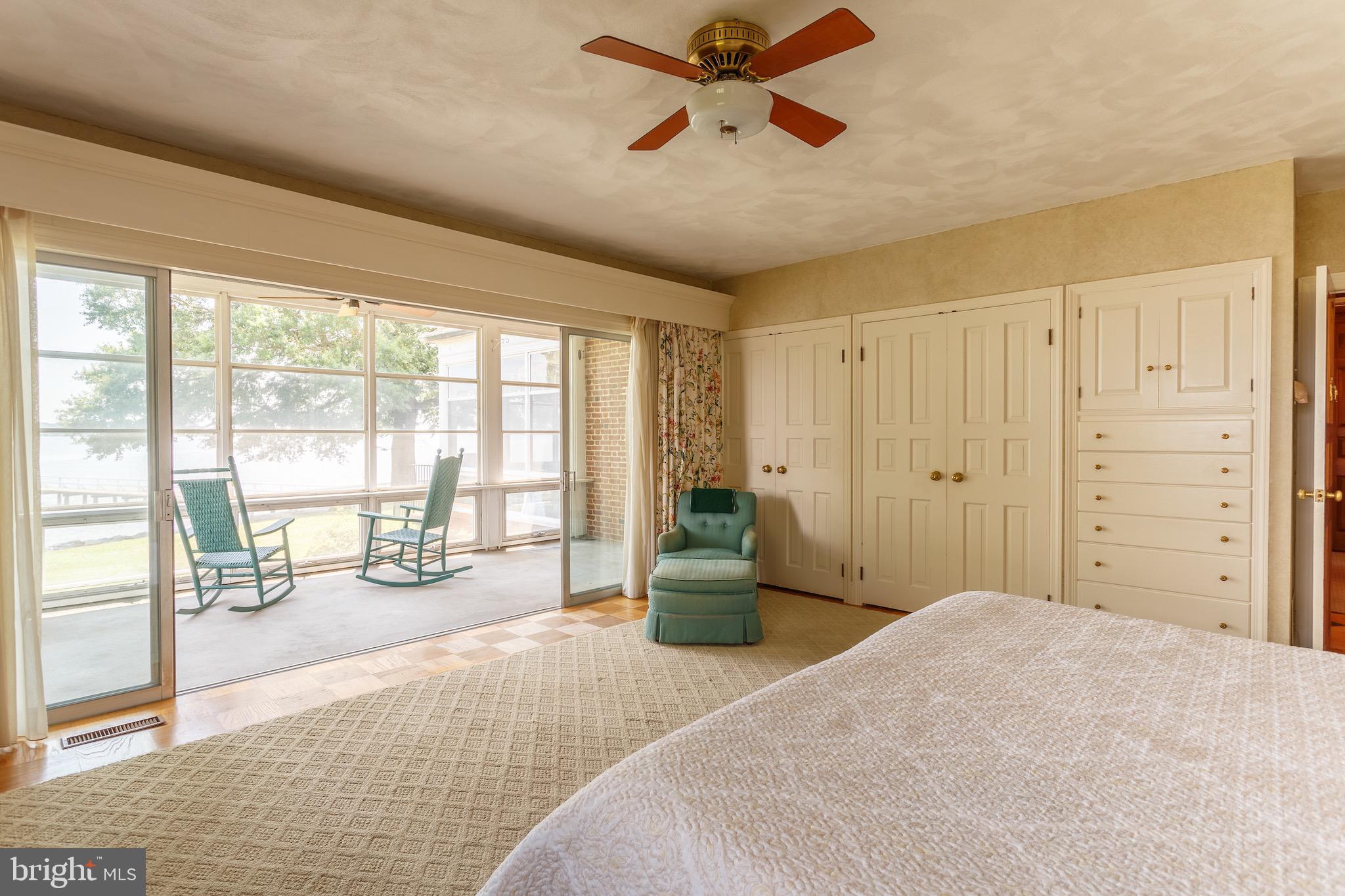 QUAKER NECK - Residential