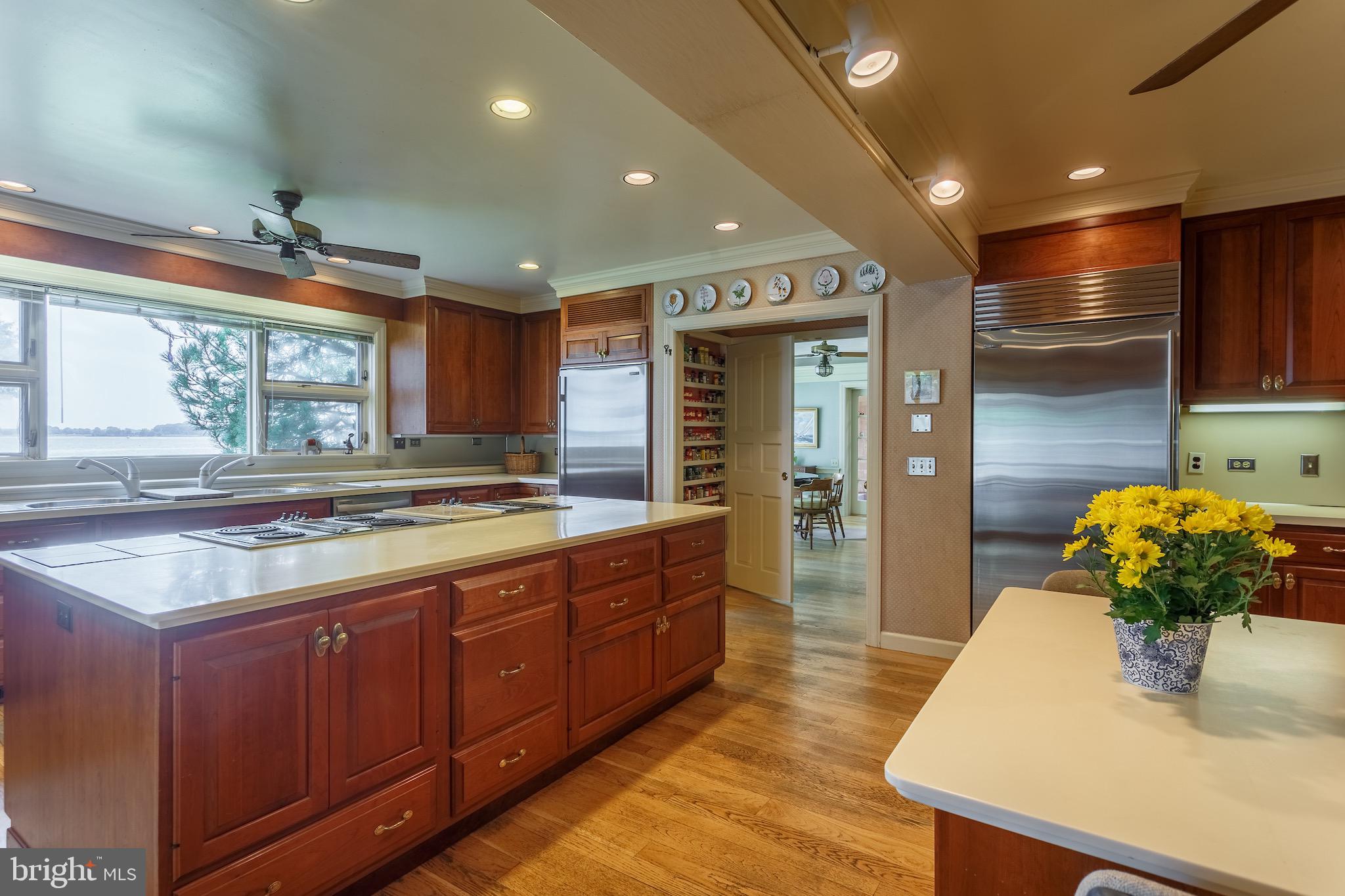 QUAKER NECK - Residential