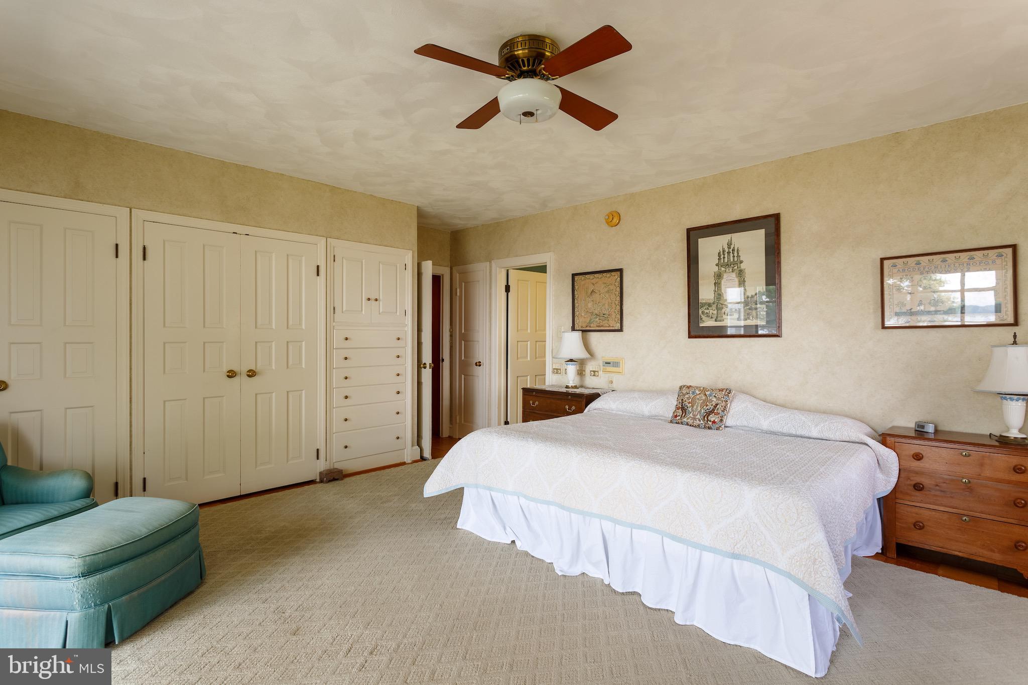 QUAKER NECK - Residential