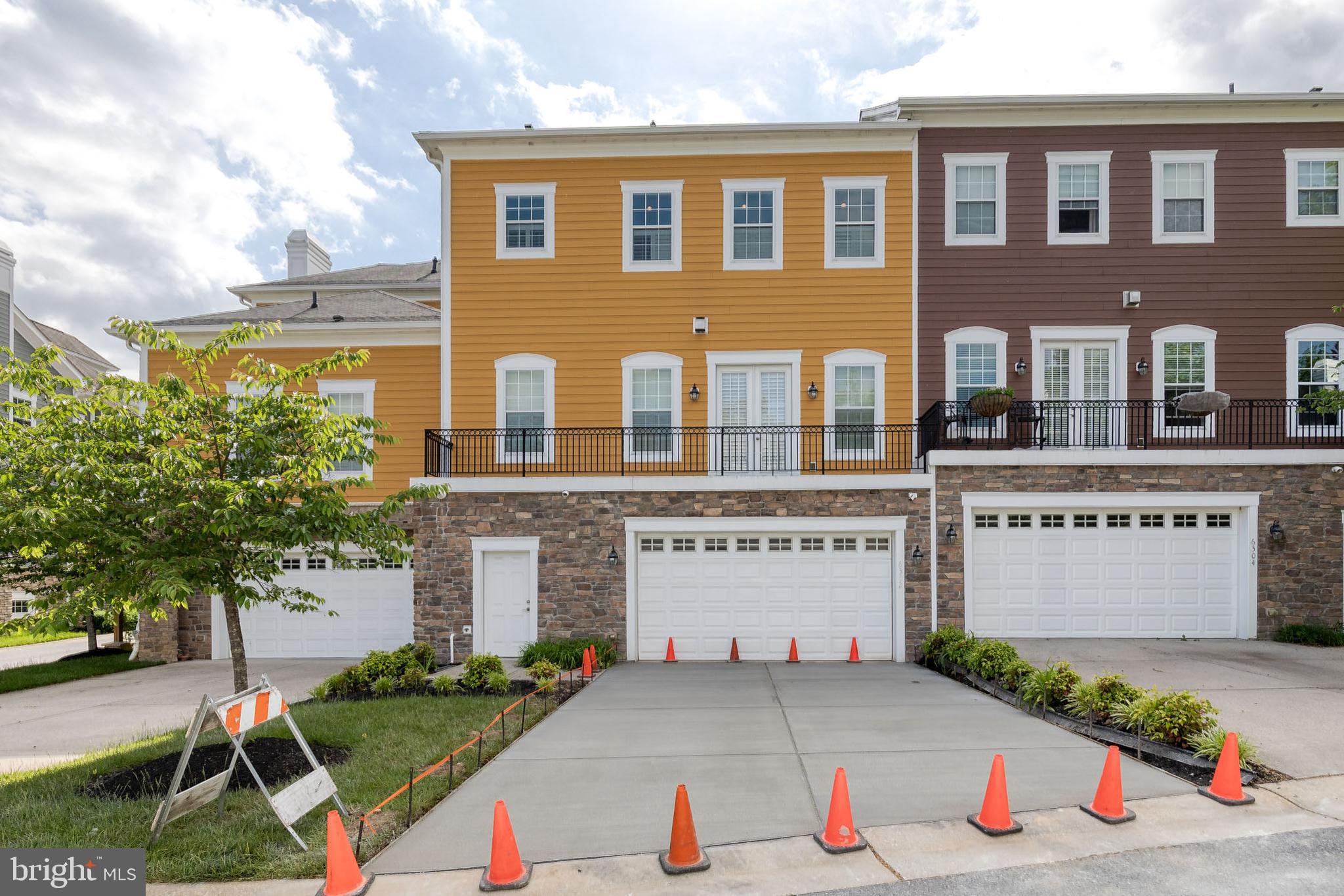 CHARLES AT WOODBROOK - Residential