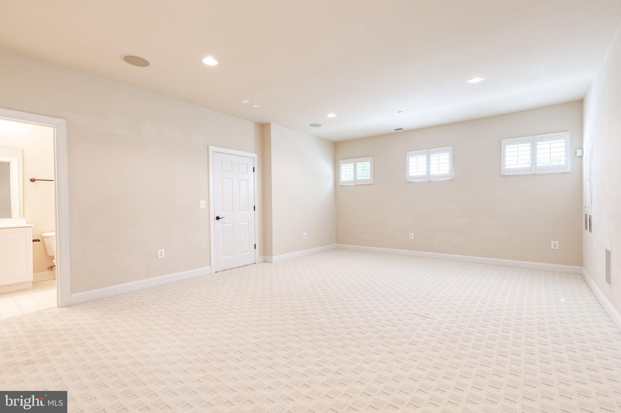 CHARLES AT WOODBROOK - Residential