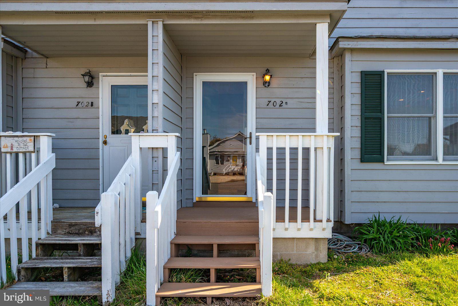 702 KELLY ROAD A 702A