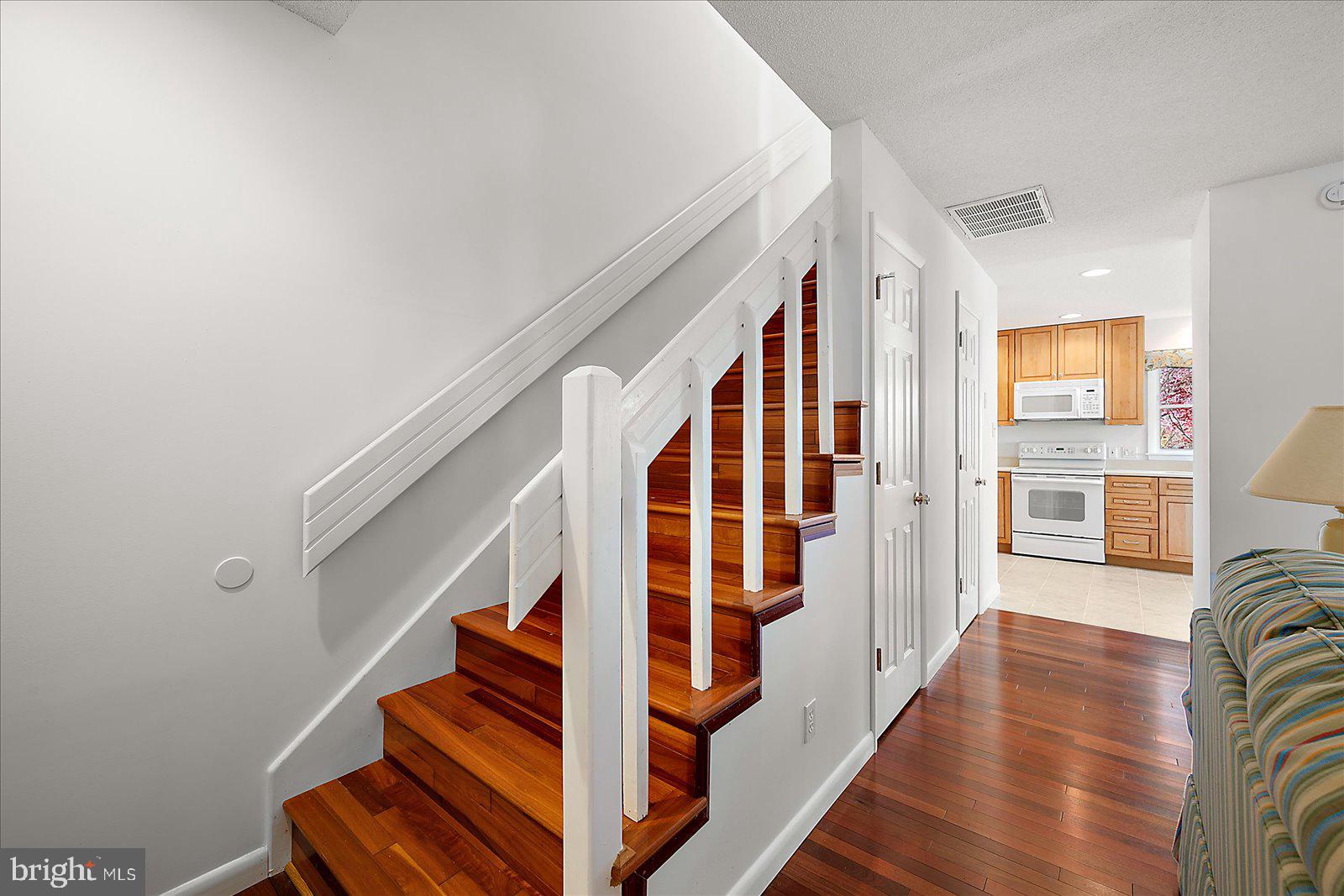 702 KELLY ROAD A 702A