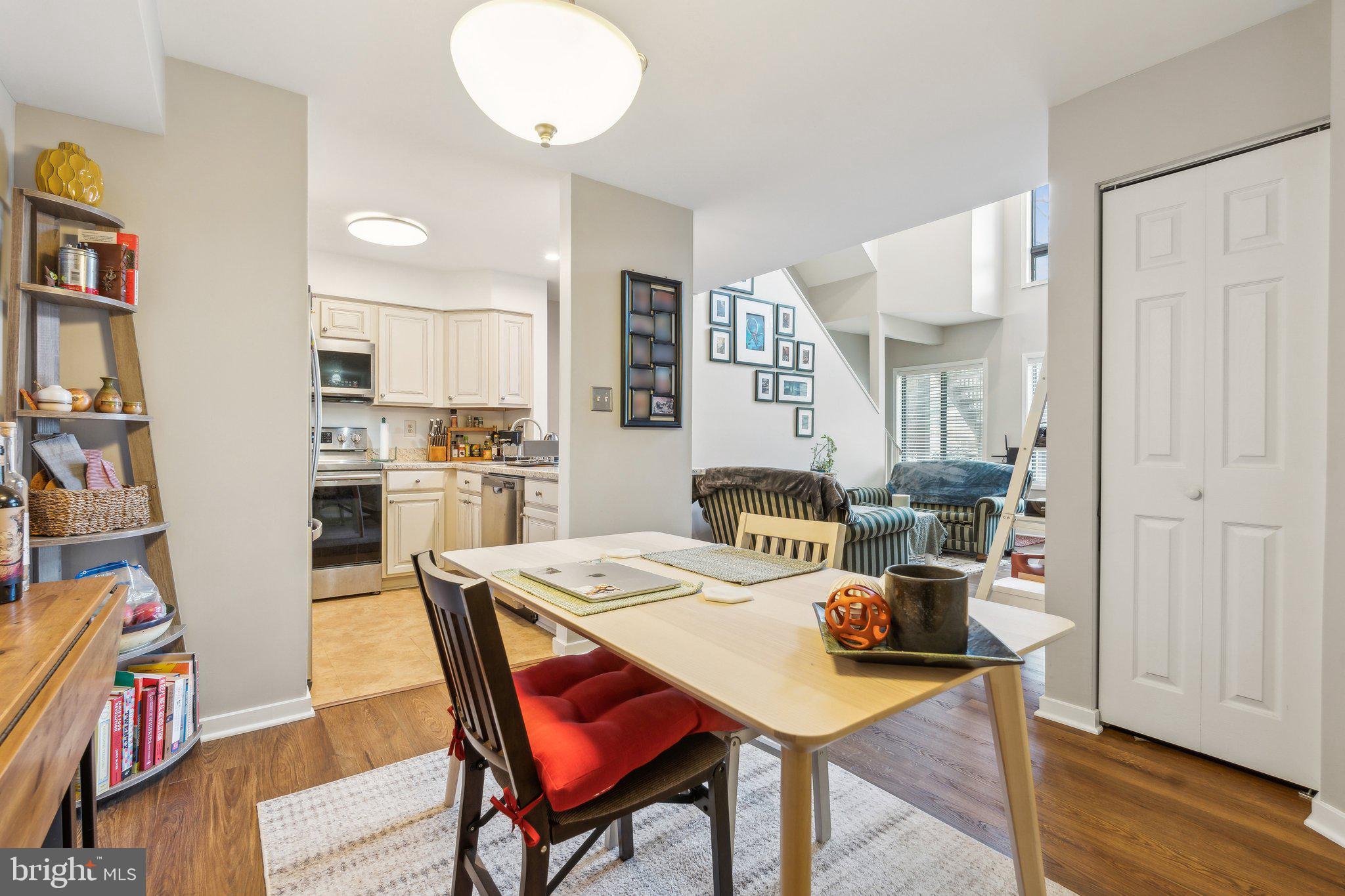 10108 HELLINGLY PLACE 300