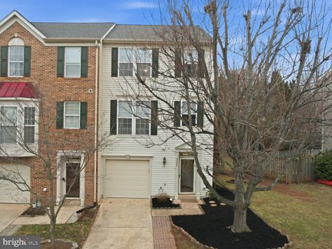 Townhouse For Sale - 6992 Manahoac Place<br/> GAINESVILLE, VA 20155