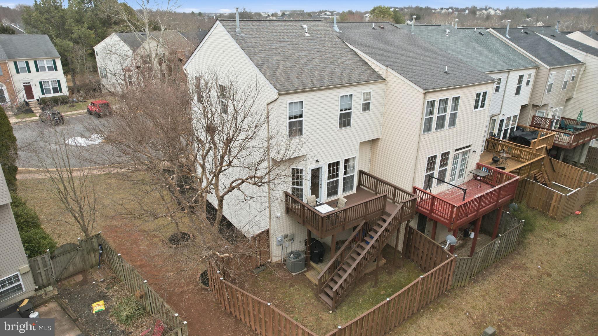 GREENHILL CROSSING - Residential