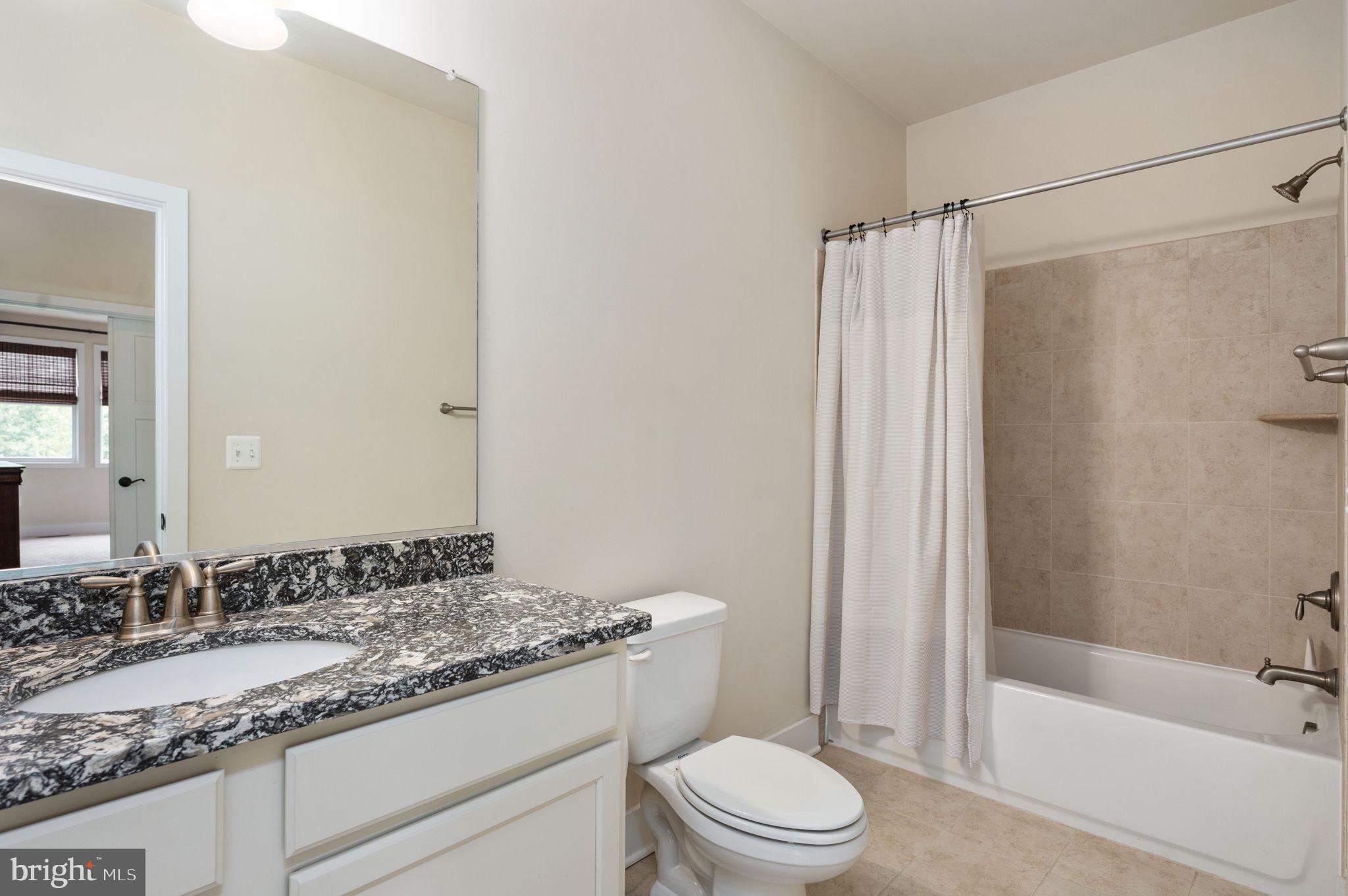 BLOOMSBURY FARM ESTATES - Residential