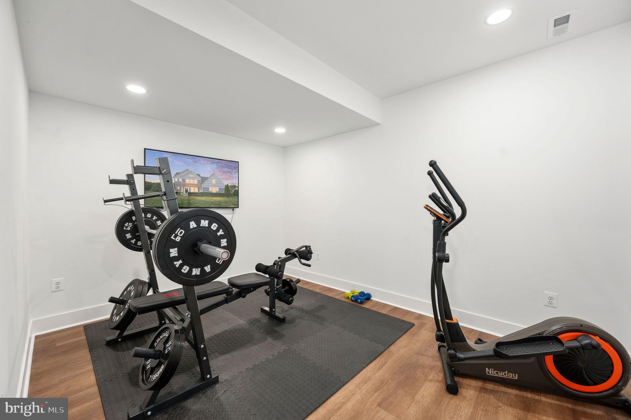 BLOOMSBURY FARM ESTATES - Residential