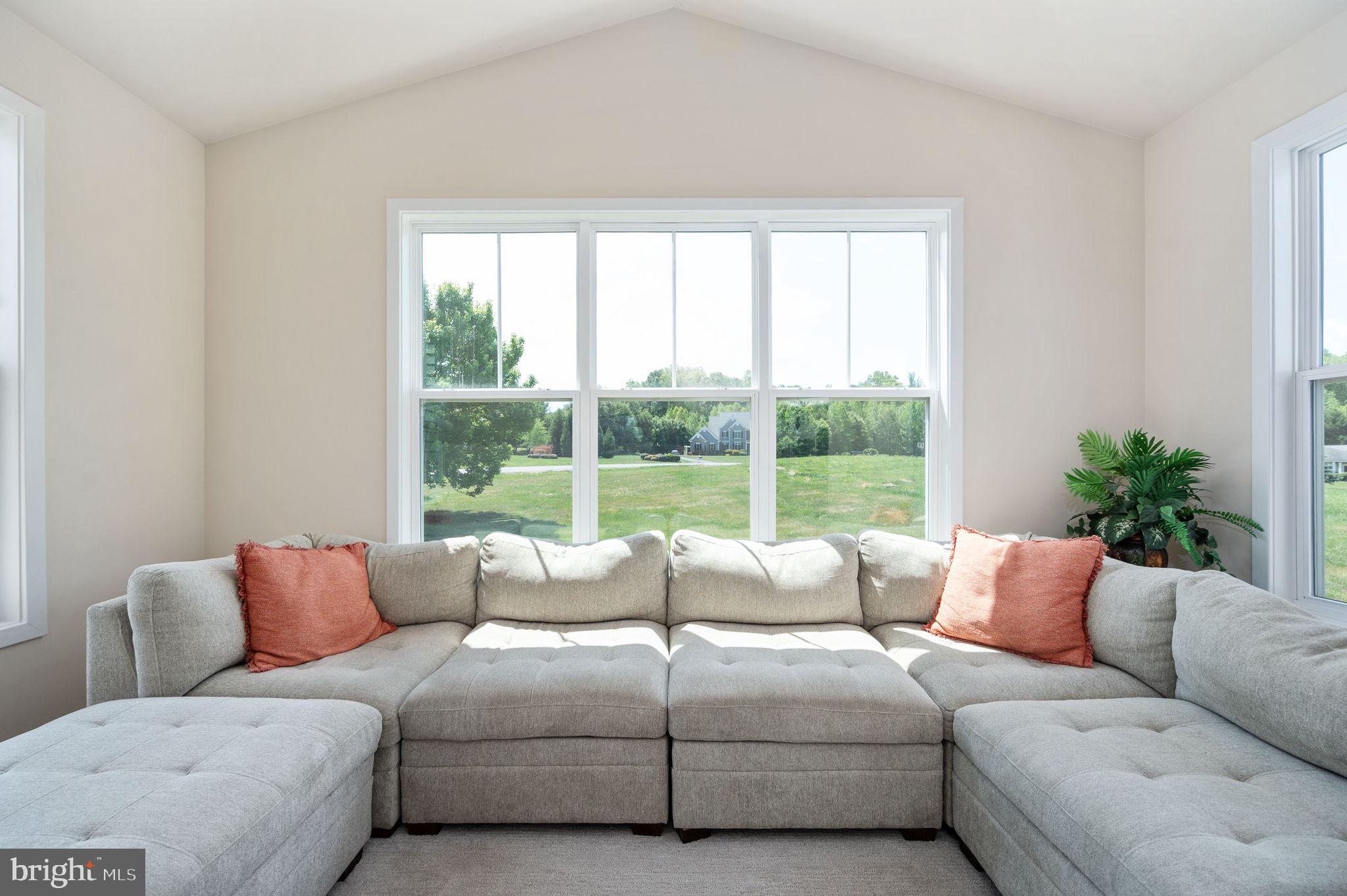 BLOOMSBURY FARM ESTATES - Residential