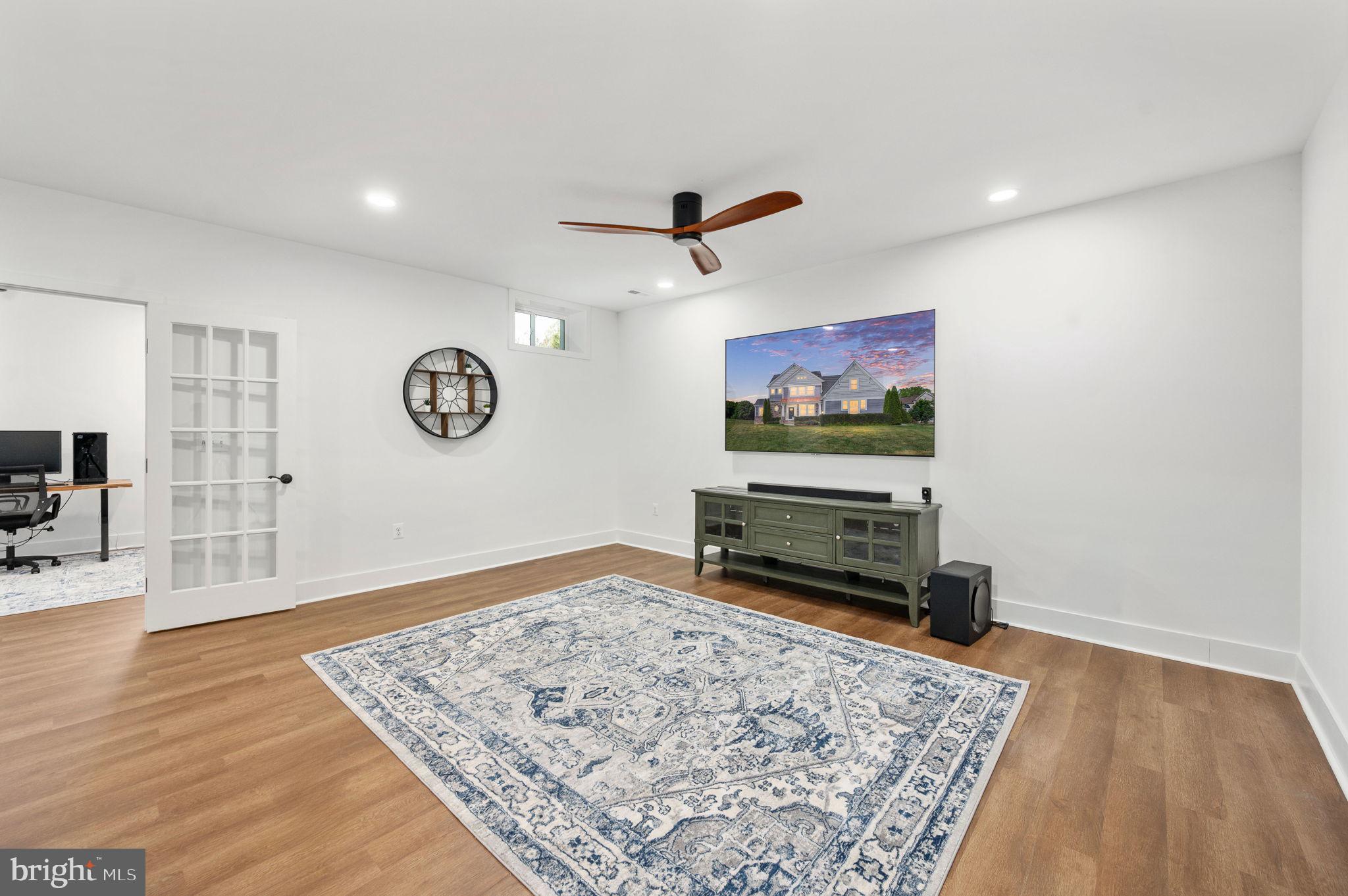 BLOOMSBURY FARM ESTATES - Residential