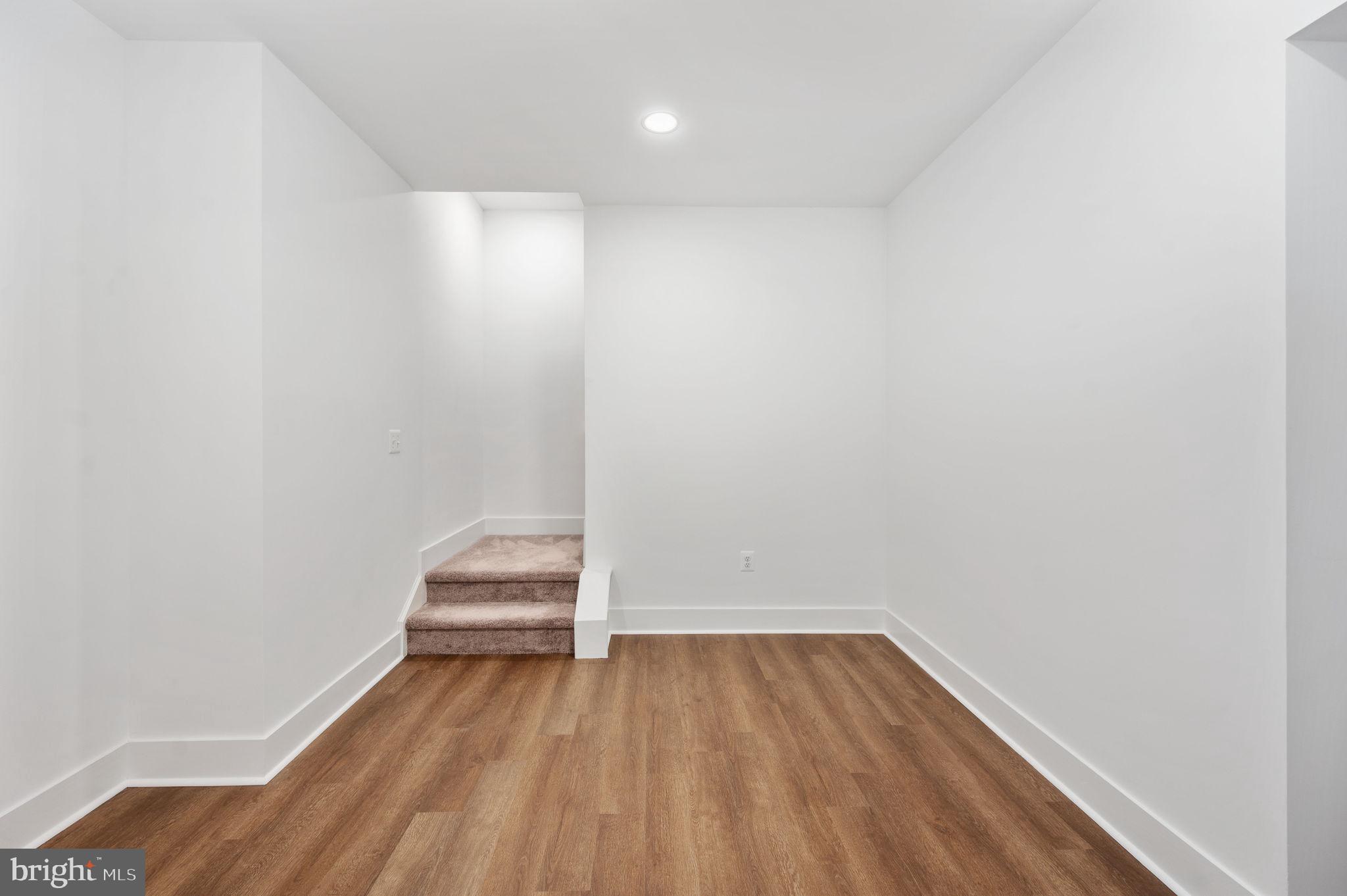 BLOOMSBURY FARM ESTATES - Residential