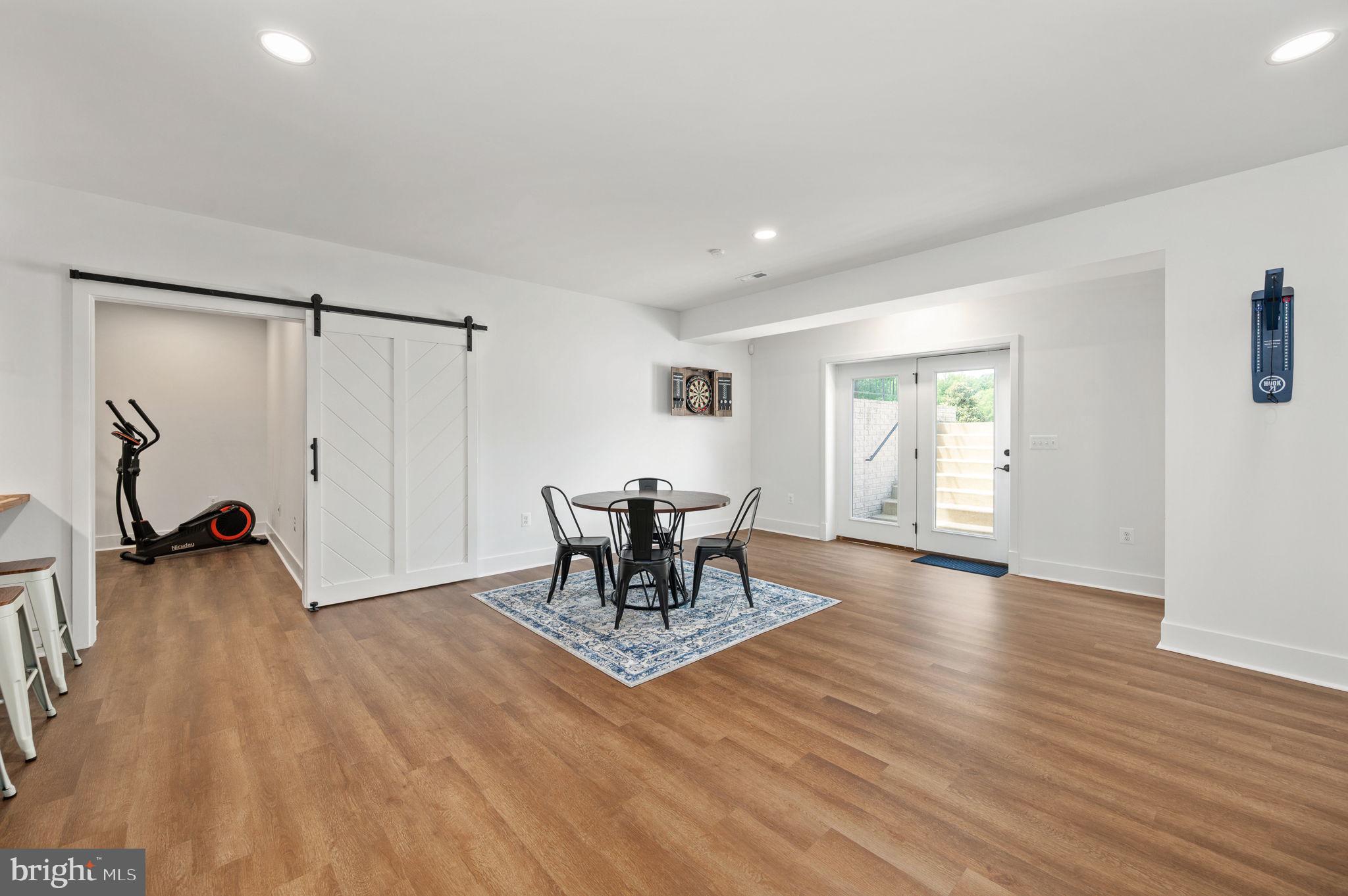 BLOOMSBURY FARM ESTATES - Residential