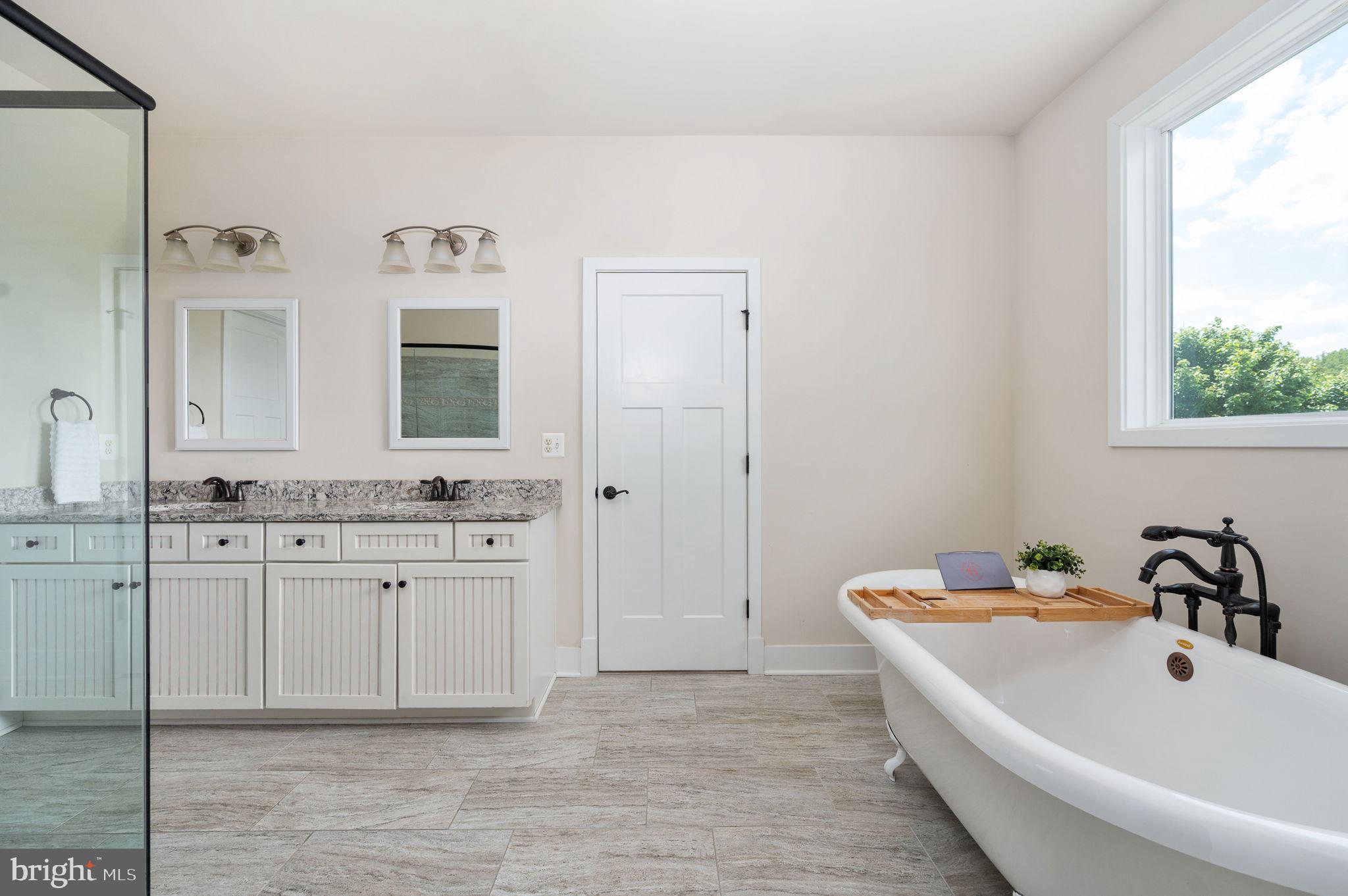 BLOOMSBURY FARM ESTATES - Residential
