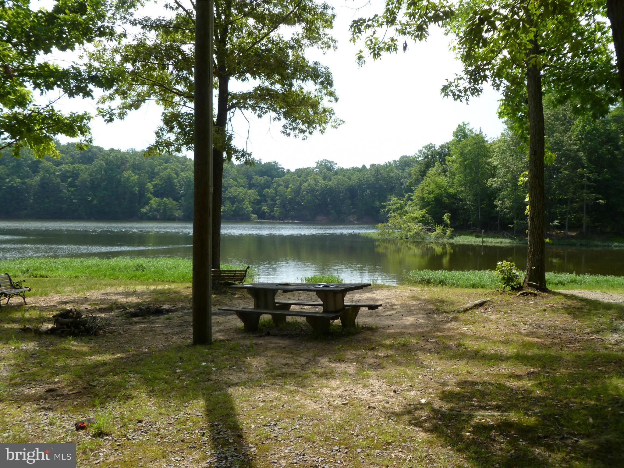 LAKE OCCOQUAN - Residential