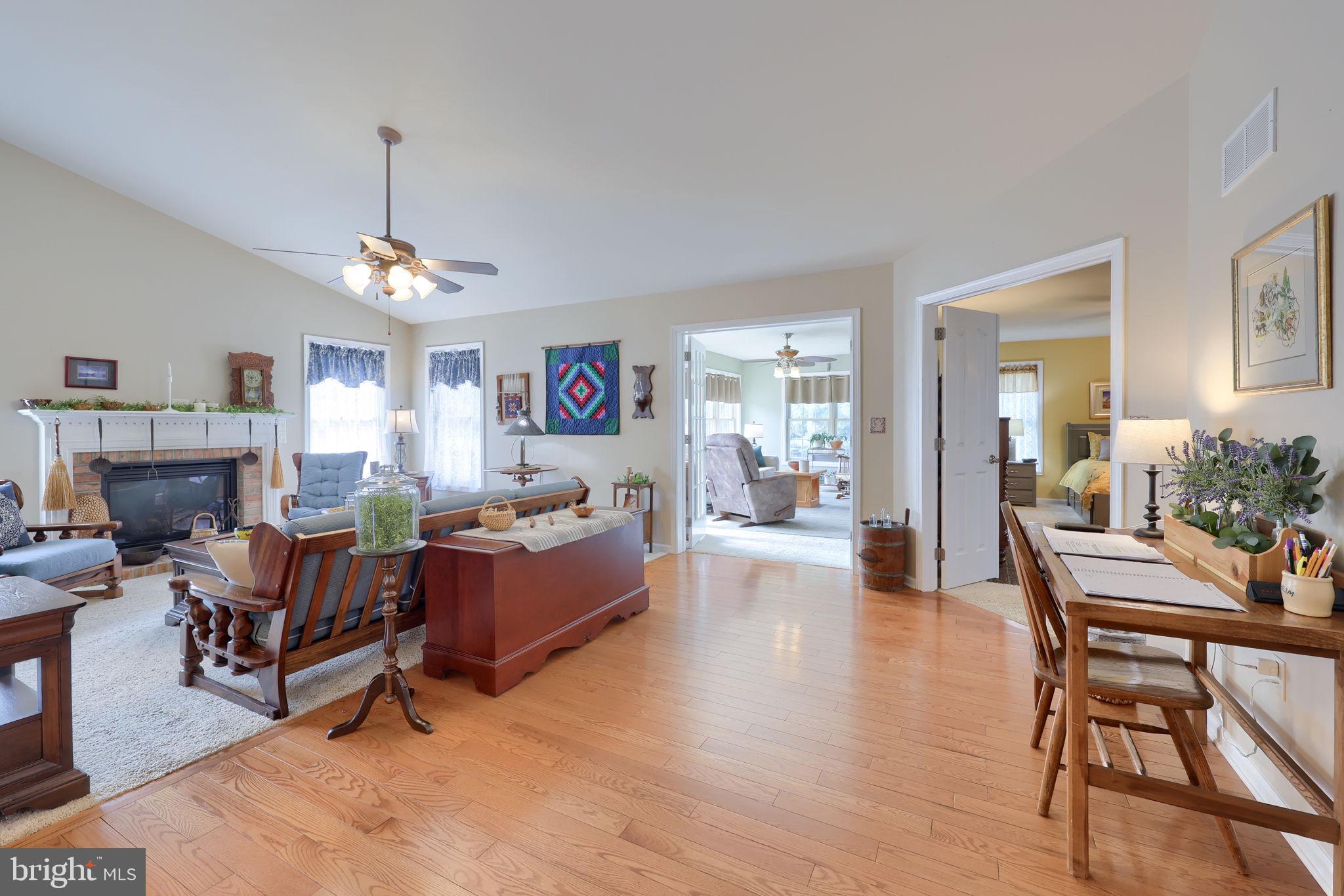 BROOKSHIRE - Residential