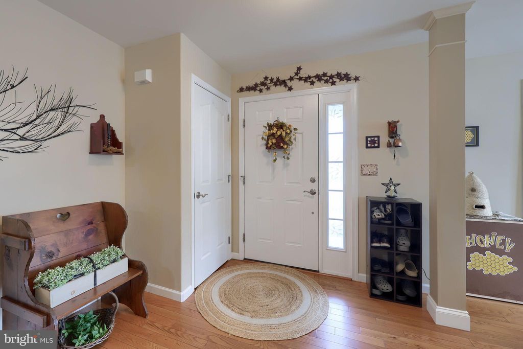 Photo of 1042 Cambridge Dr, MANHEIM, PA 17545 (MLS # PALA2088522)
