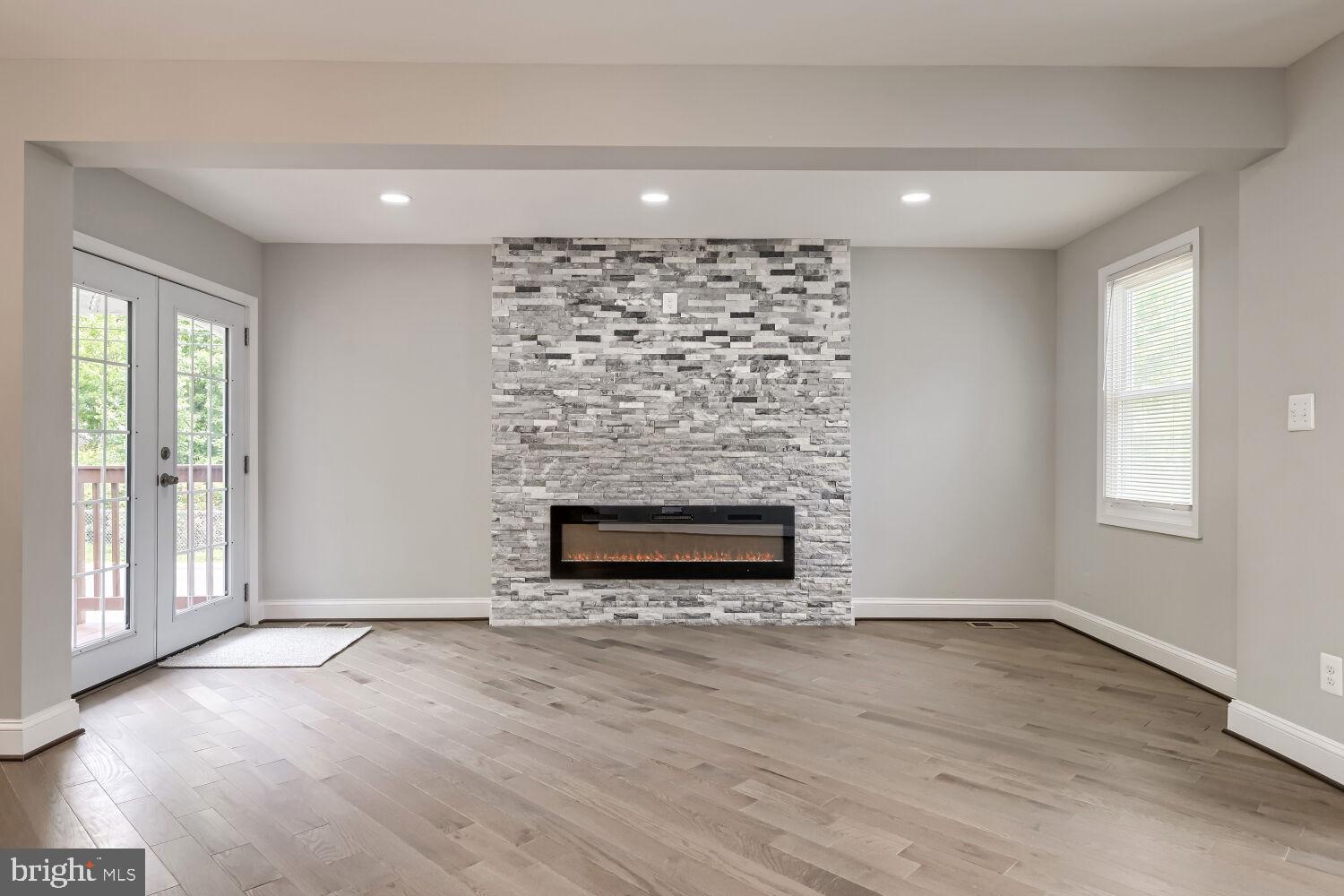 PIKESVILLE - Residential