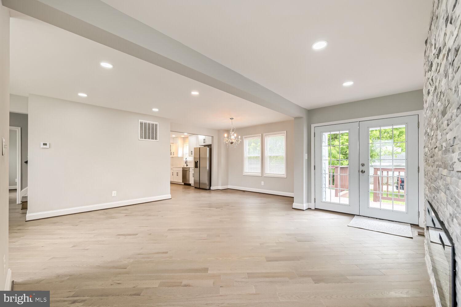 PIKESVILLE - Residential