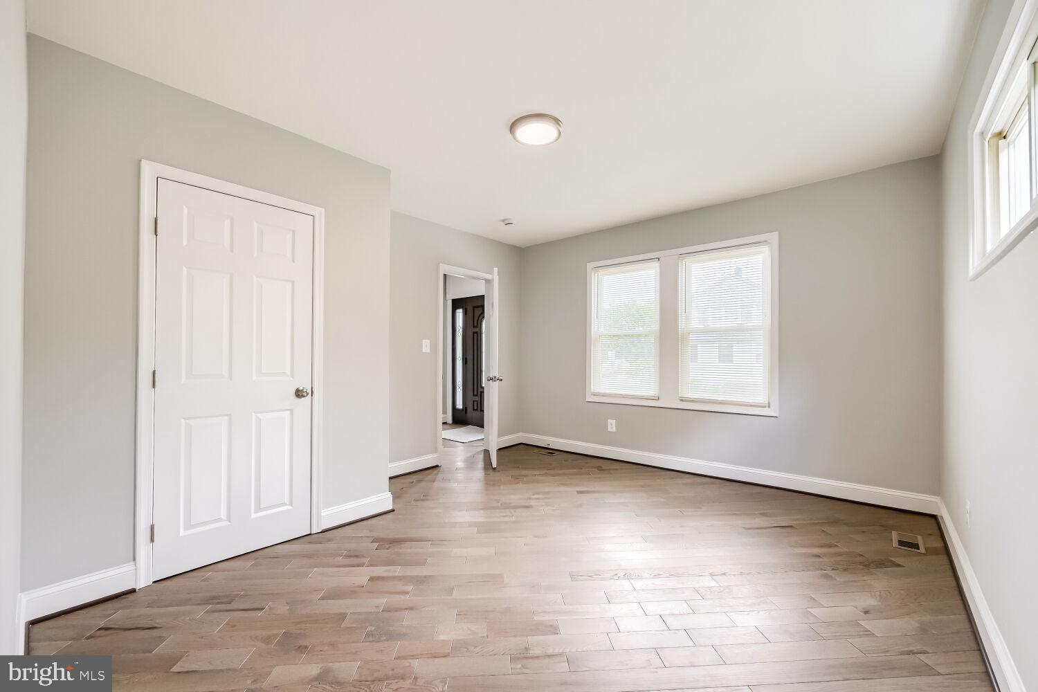 PIKESVILLE - Residential