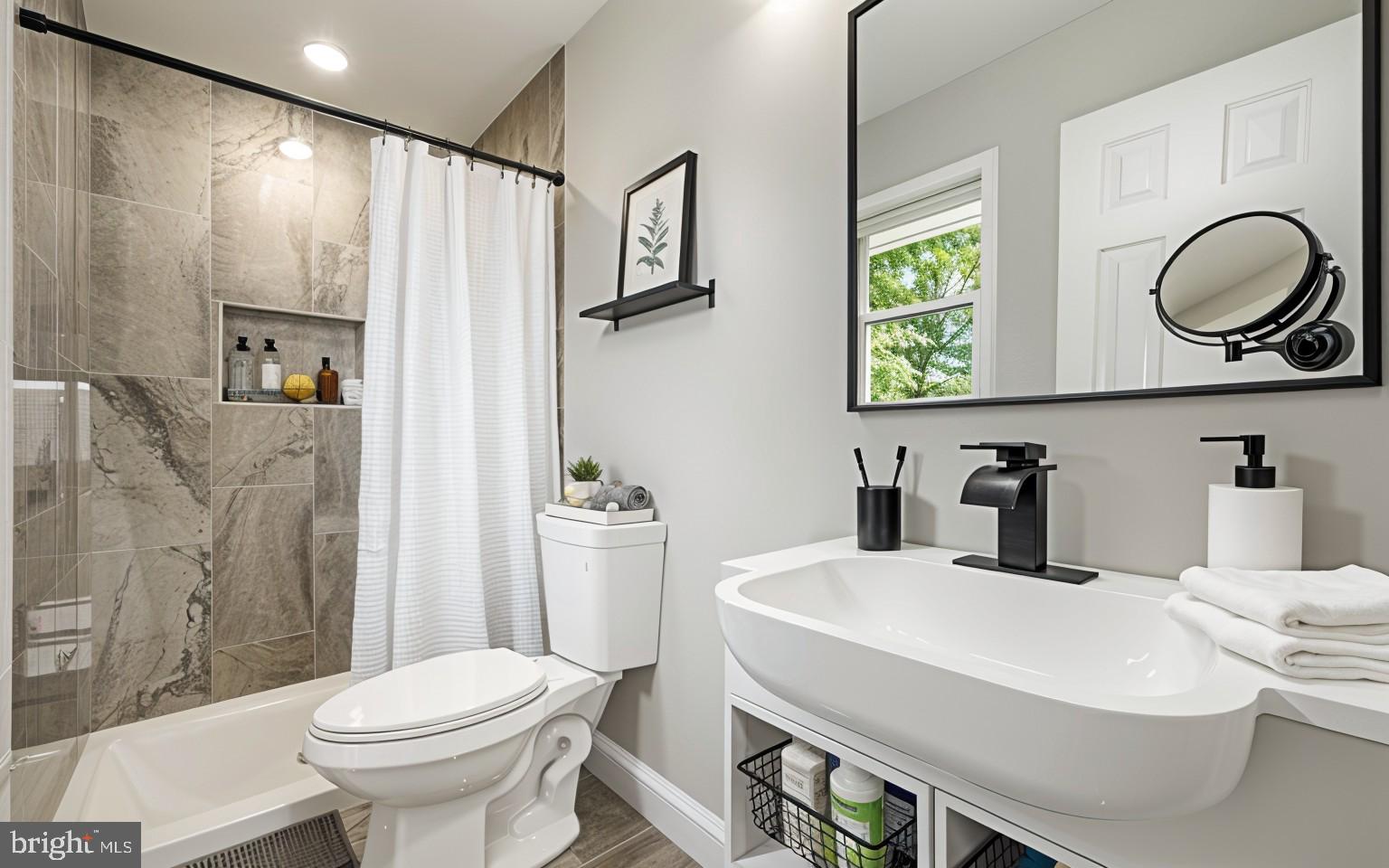 PIKESVILLE - Residential