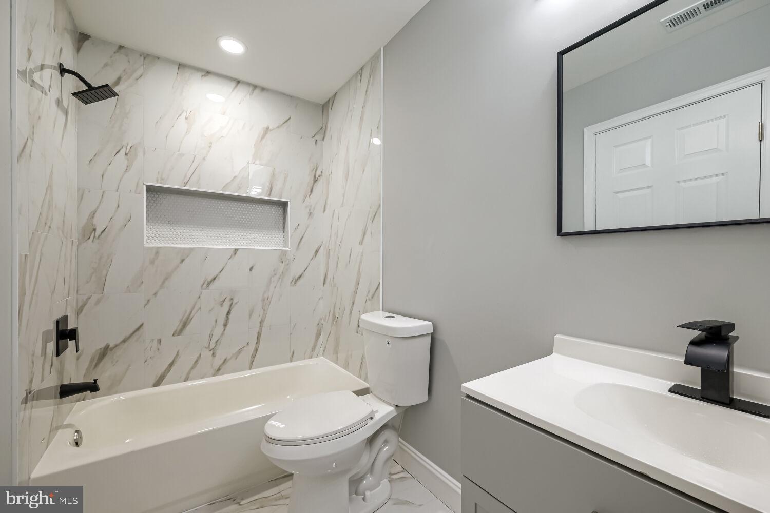 PIKESVILLE - Residential