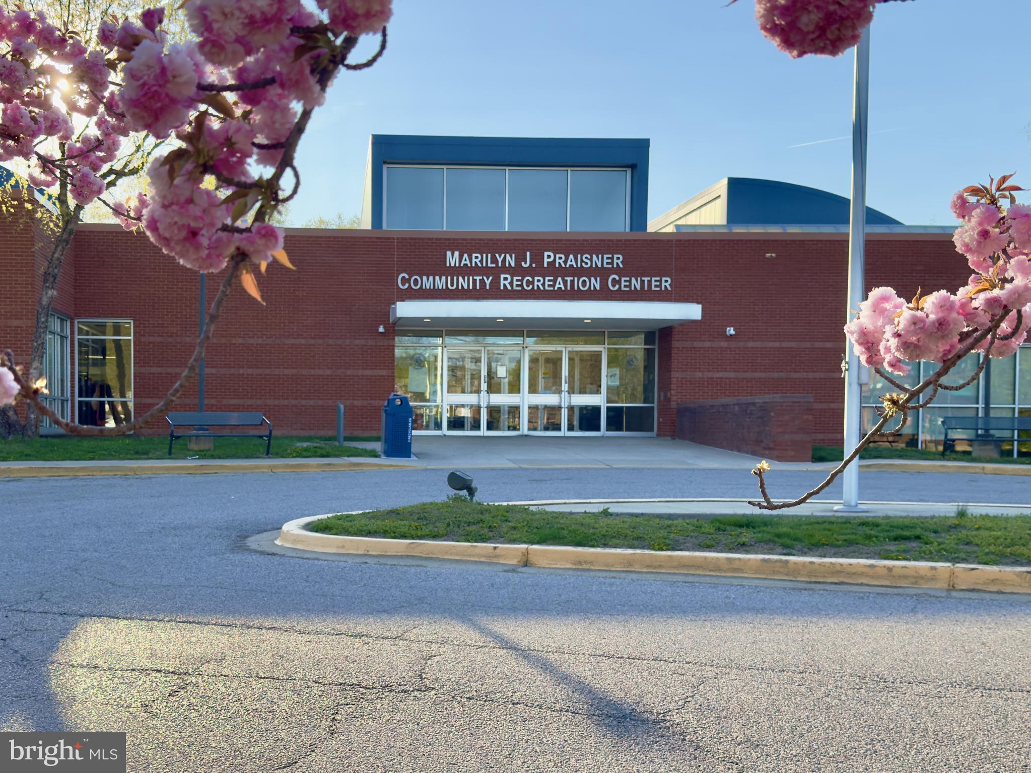 BRIARCLIFF MANOR - Residential