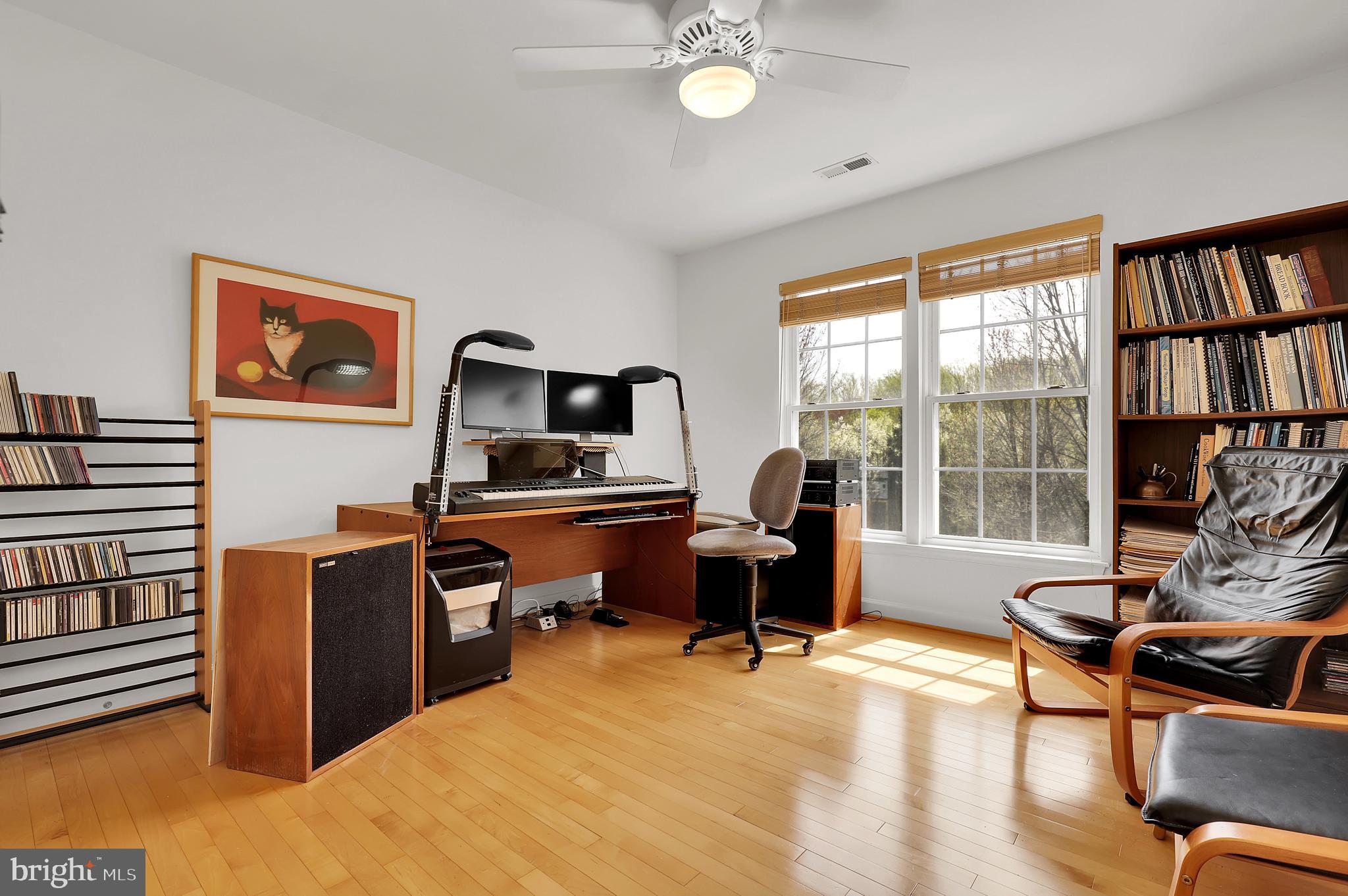 BRIARCLIFF MANOR - Residential