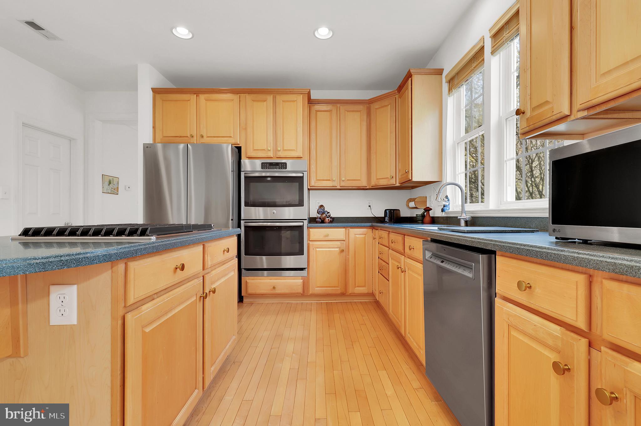 BRIARCLIFF MANOR - Residential