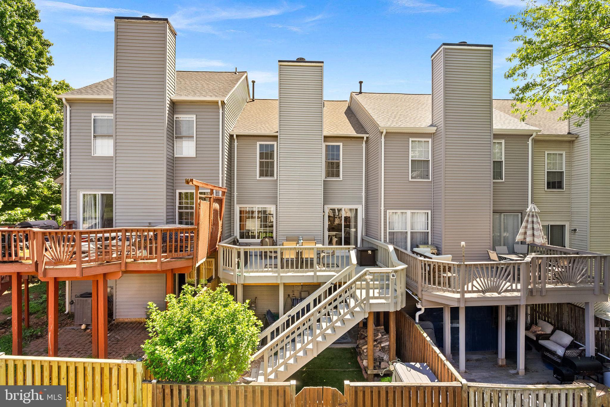 POTOMAC LAKES - Residential