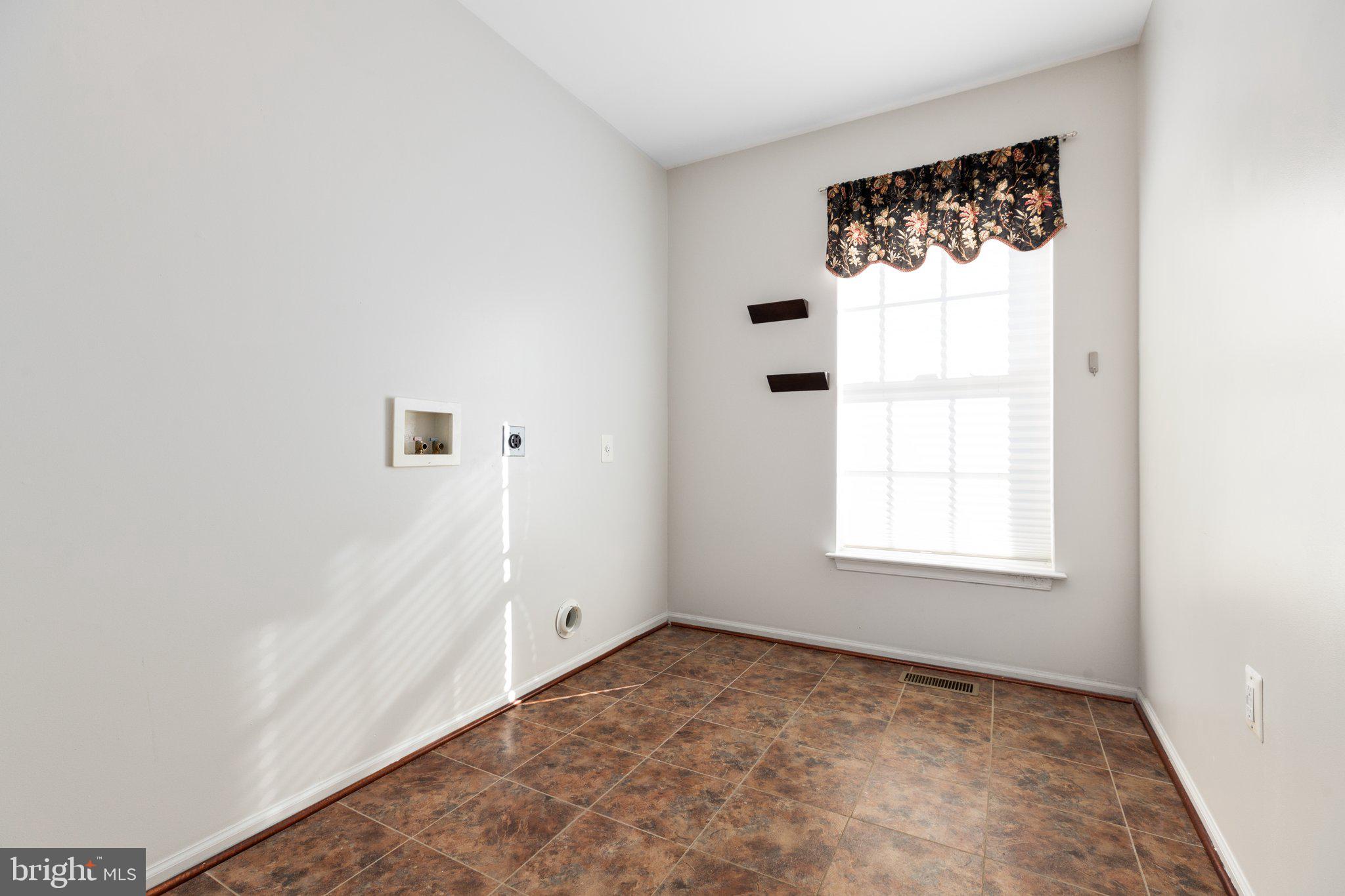 ENGLAND RUN NORTH - Residential