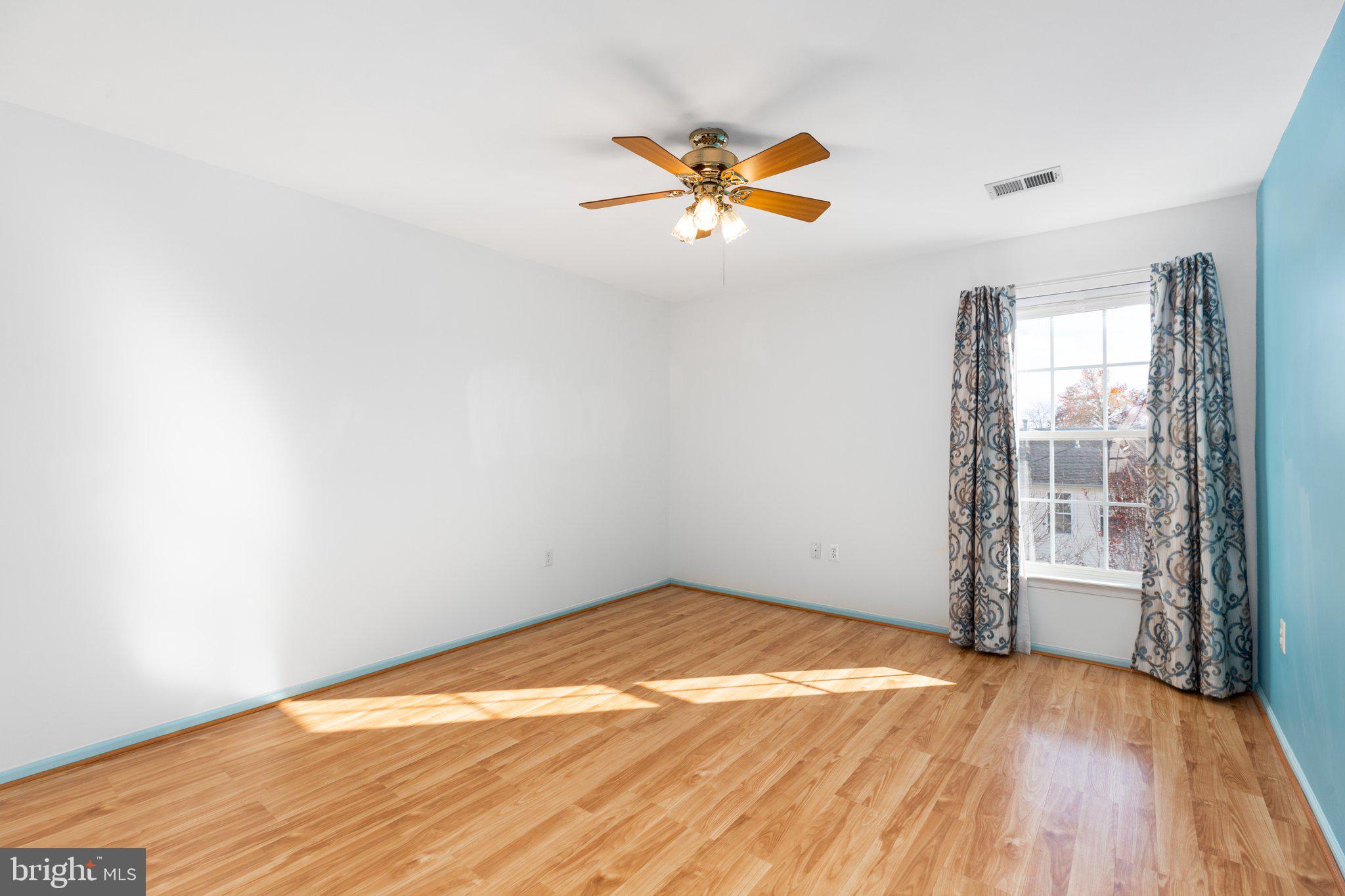 ENGLAND RUN NORTH - Residential