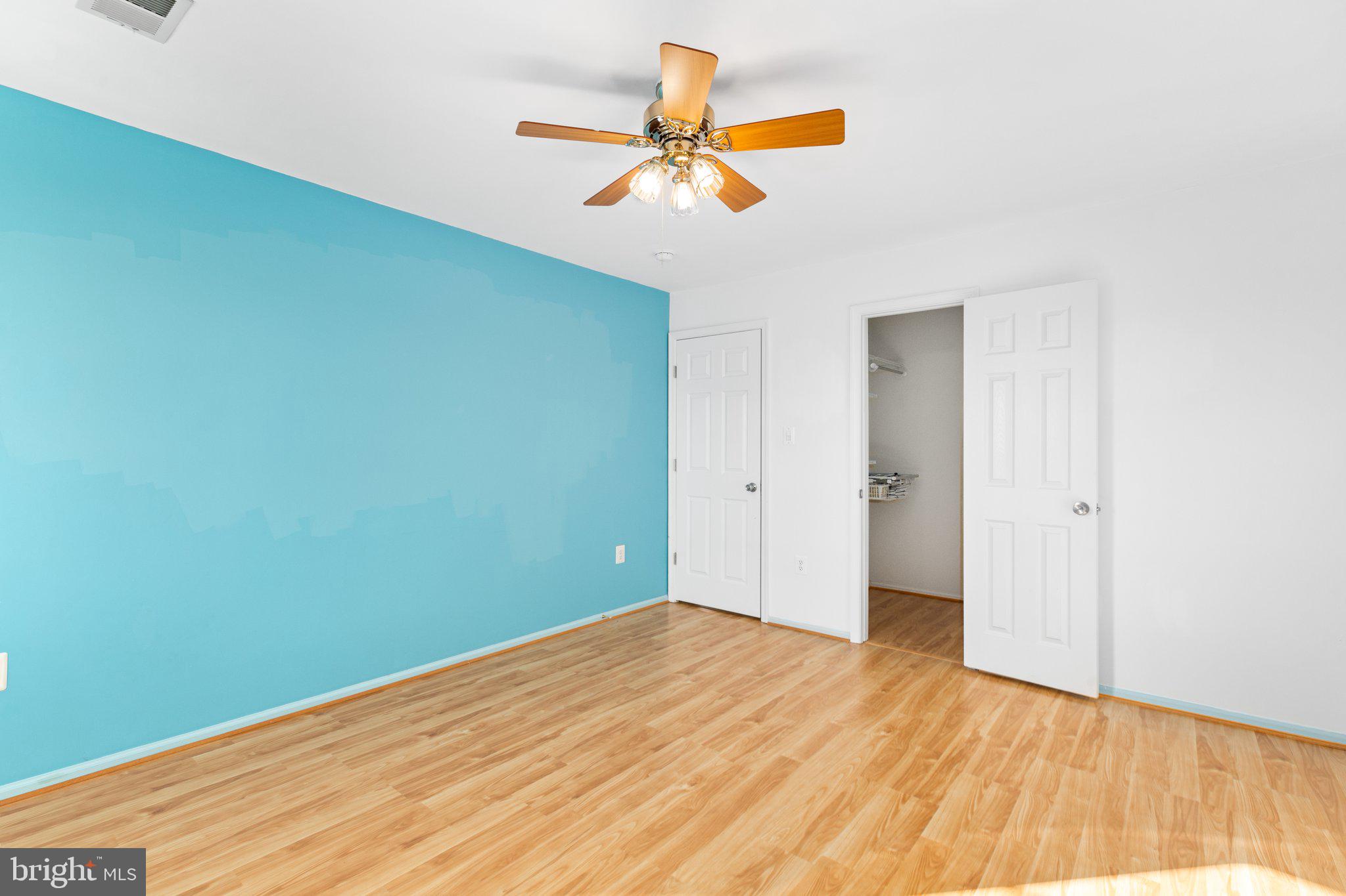 ENGLAND RUN NORTH - Residential