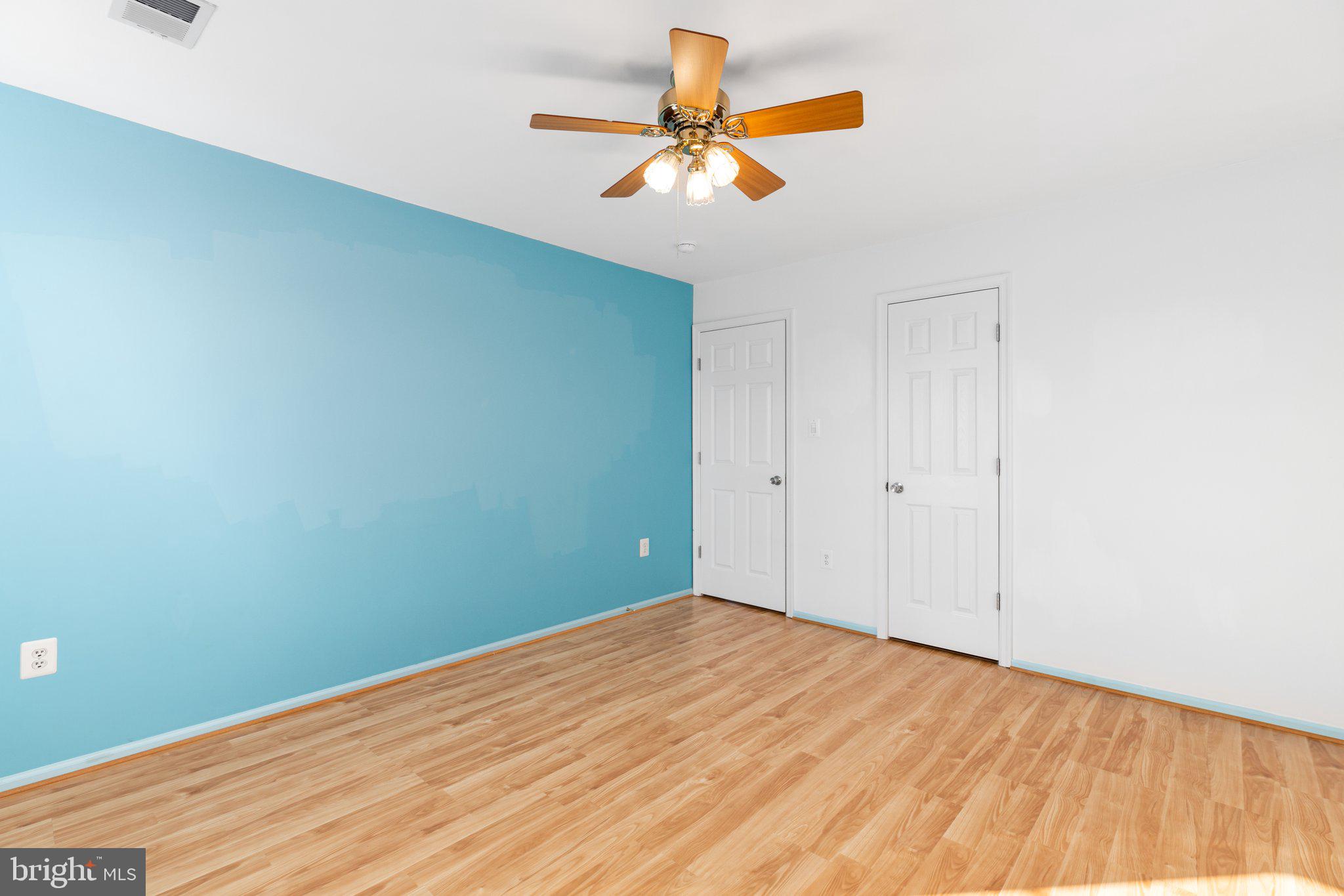 ENGLAND RUN NORTH - Residential