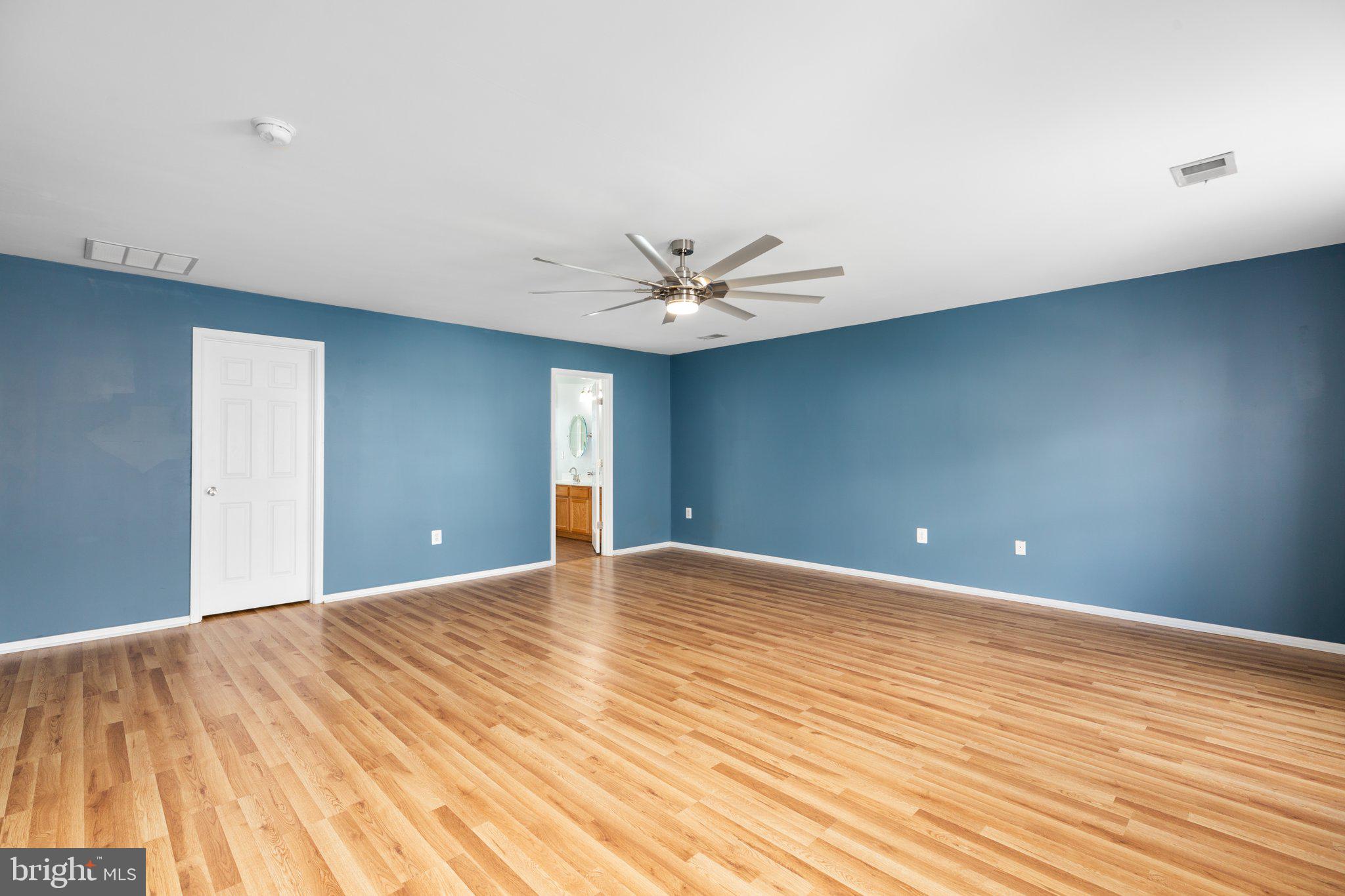 ENGLAND RUN NORTH - Residential