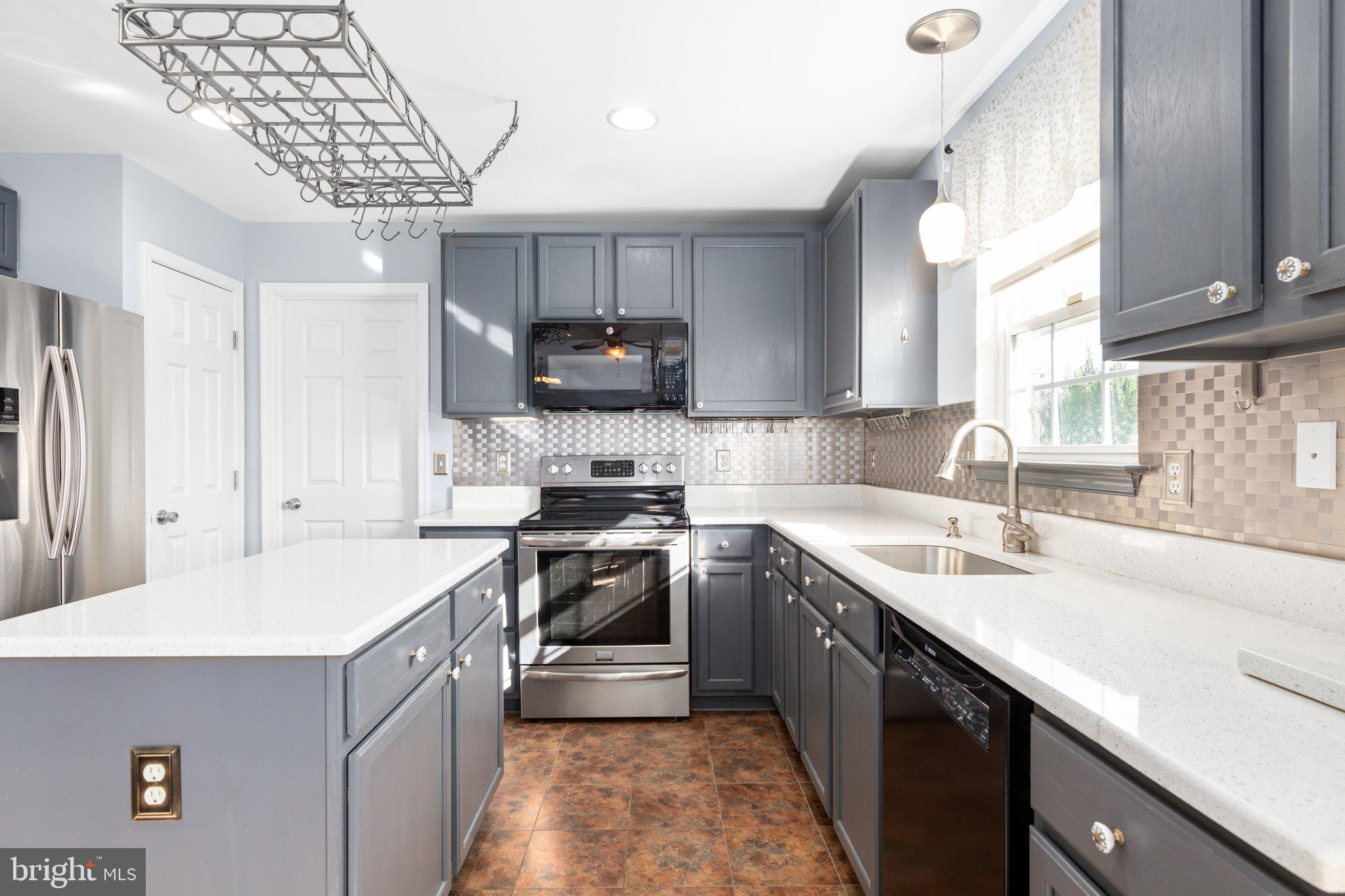 ENGLAND RUN NORTH - Residential