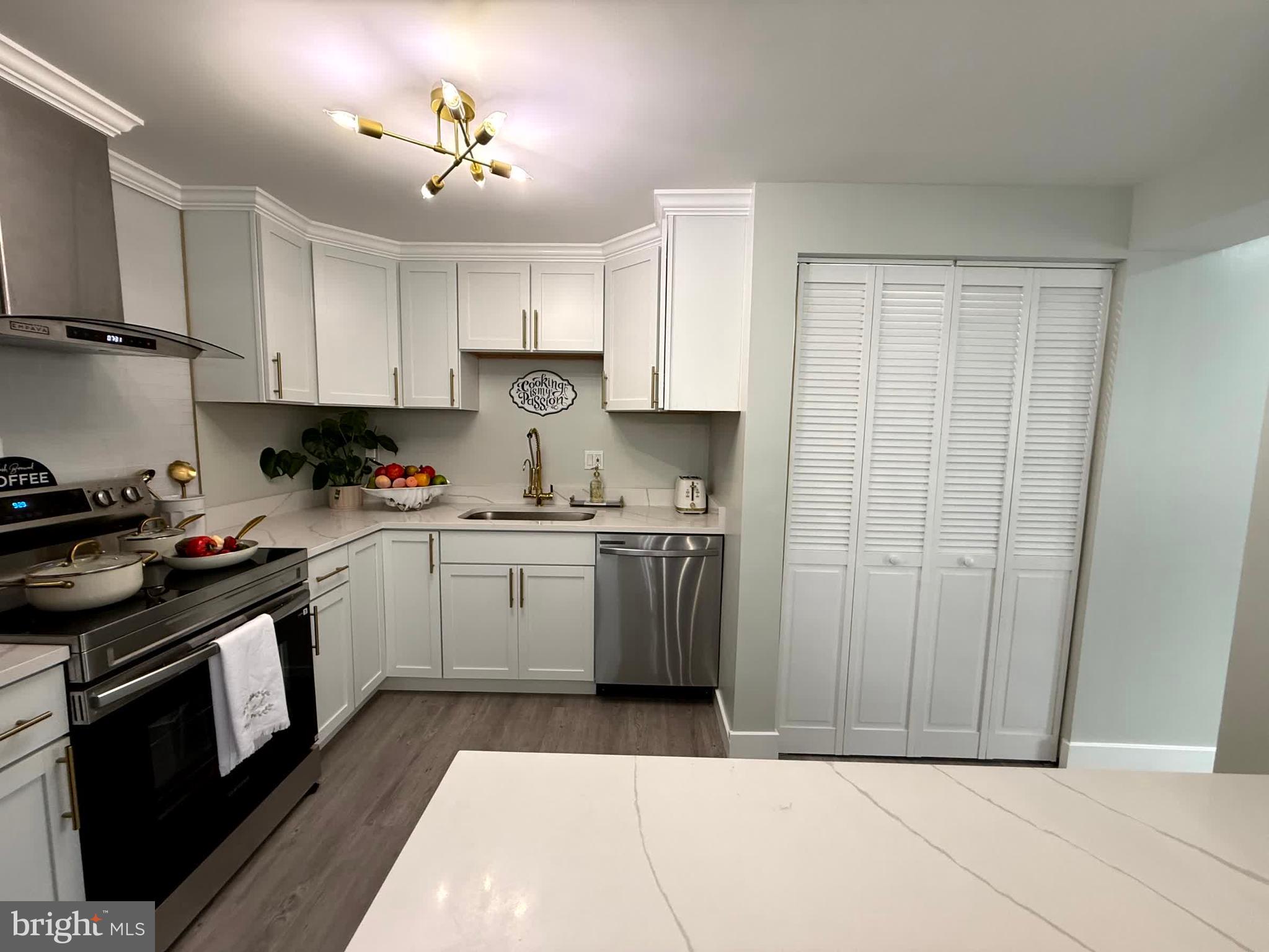 RUMSEY ISLAND - Residential