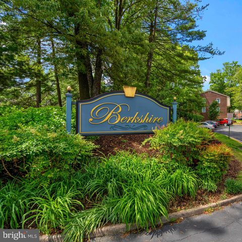 5828 WYOMISSING COURT ALEXANDRIA VA 22303