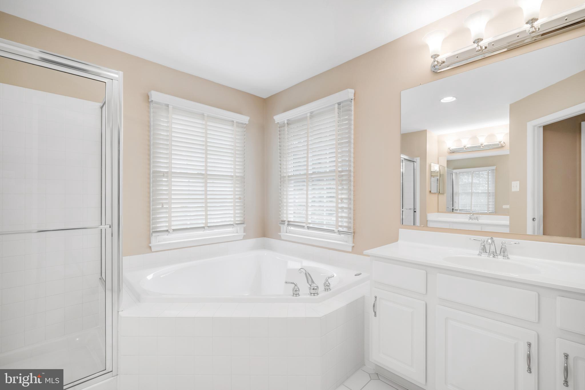 NORTHAMPTON CROSSG - Residential