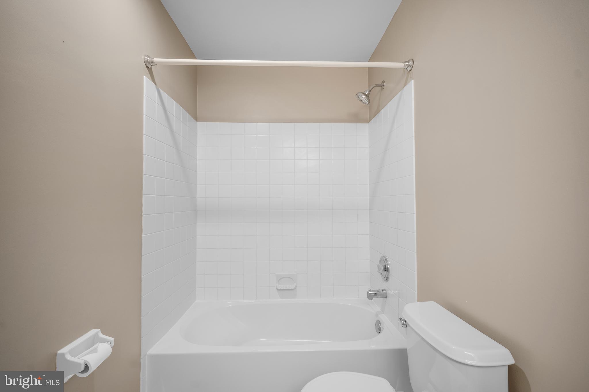 NORTHAMPTON CROSSG - Residential