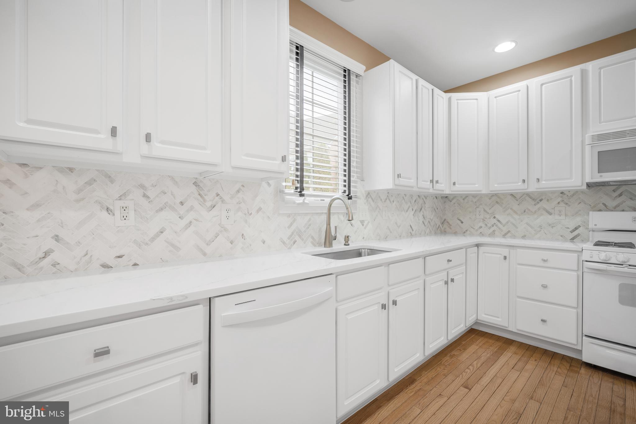 NORTHAMPTON CROSSG - Residential