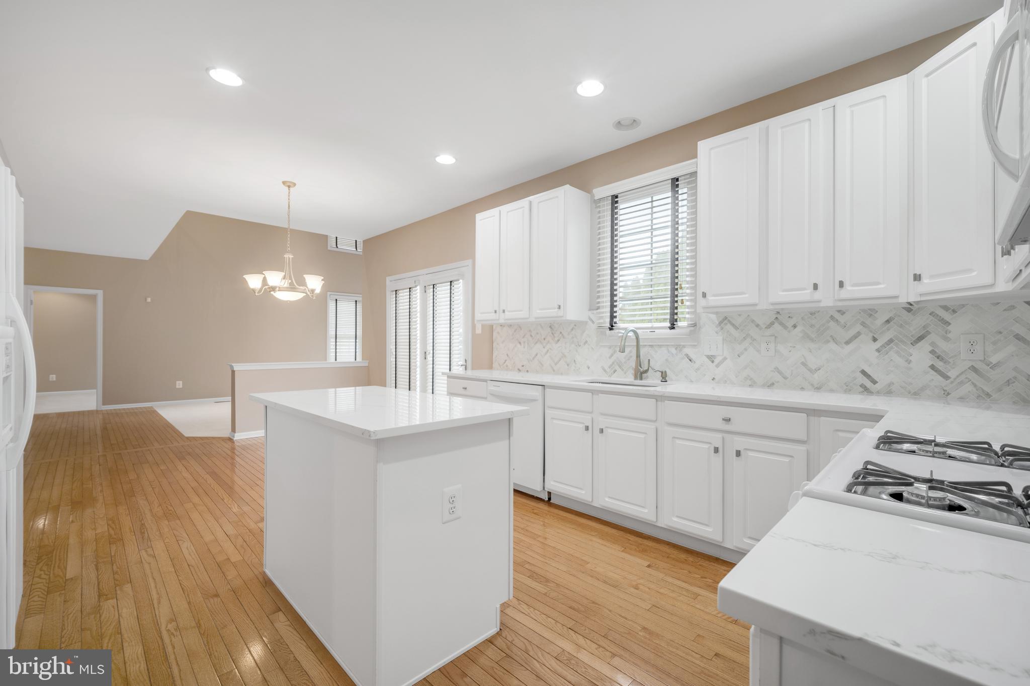 NORTHAMPTON CROSSG - Residential