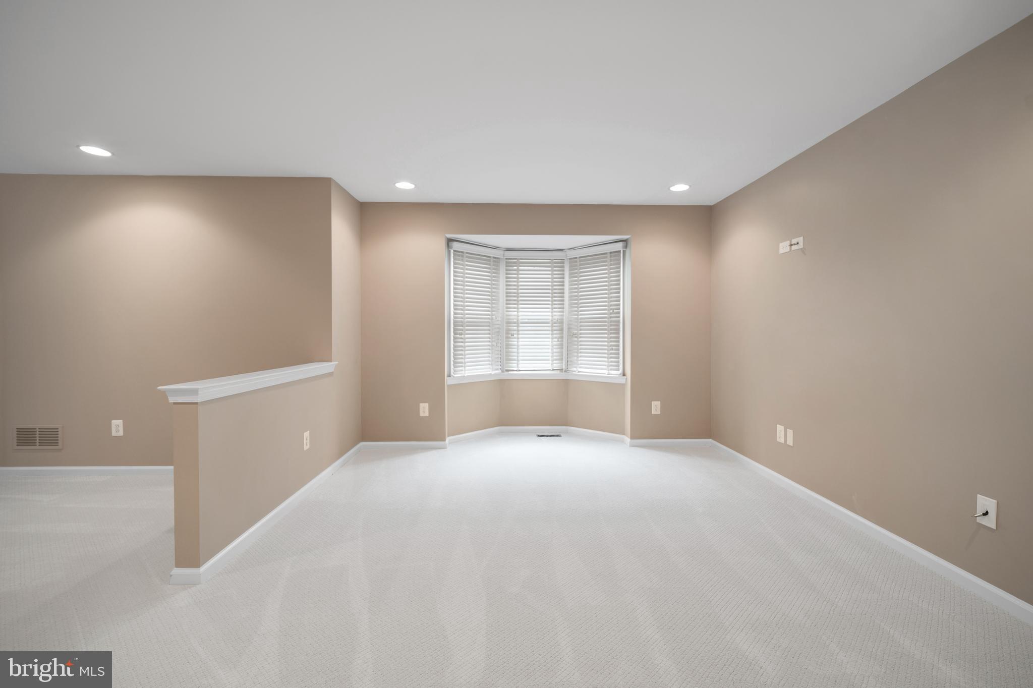 NORTHAMPTON CROSSG - Residential