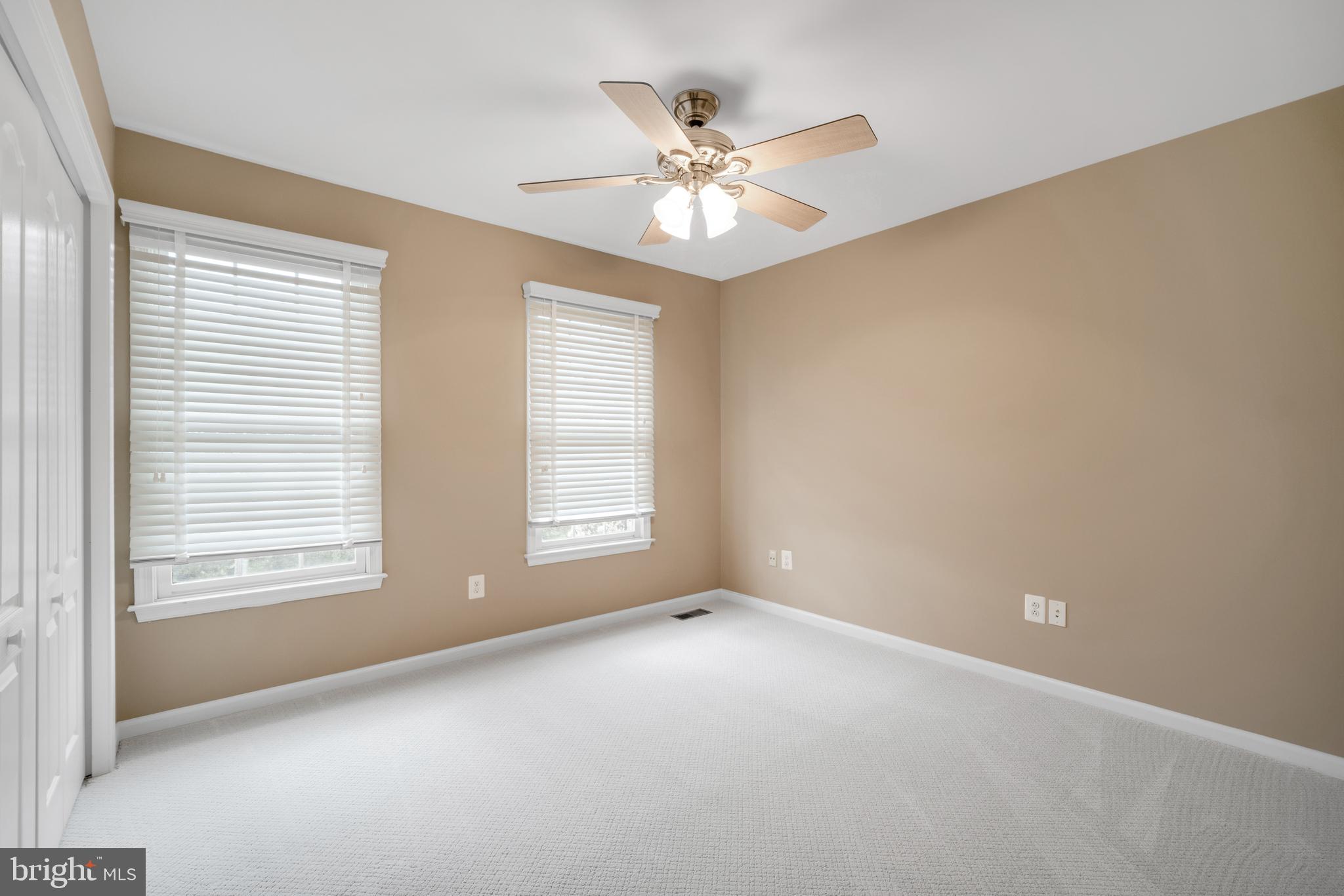 NORTHAMPTON CROSSG - Residential