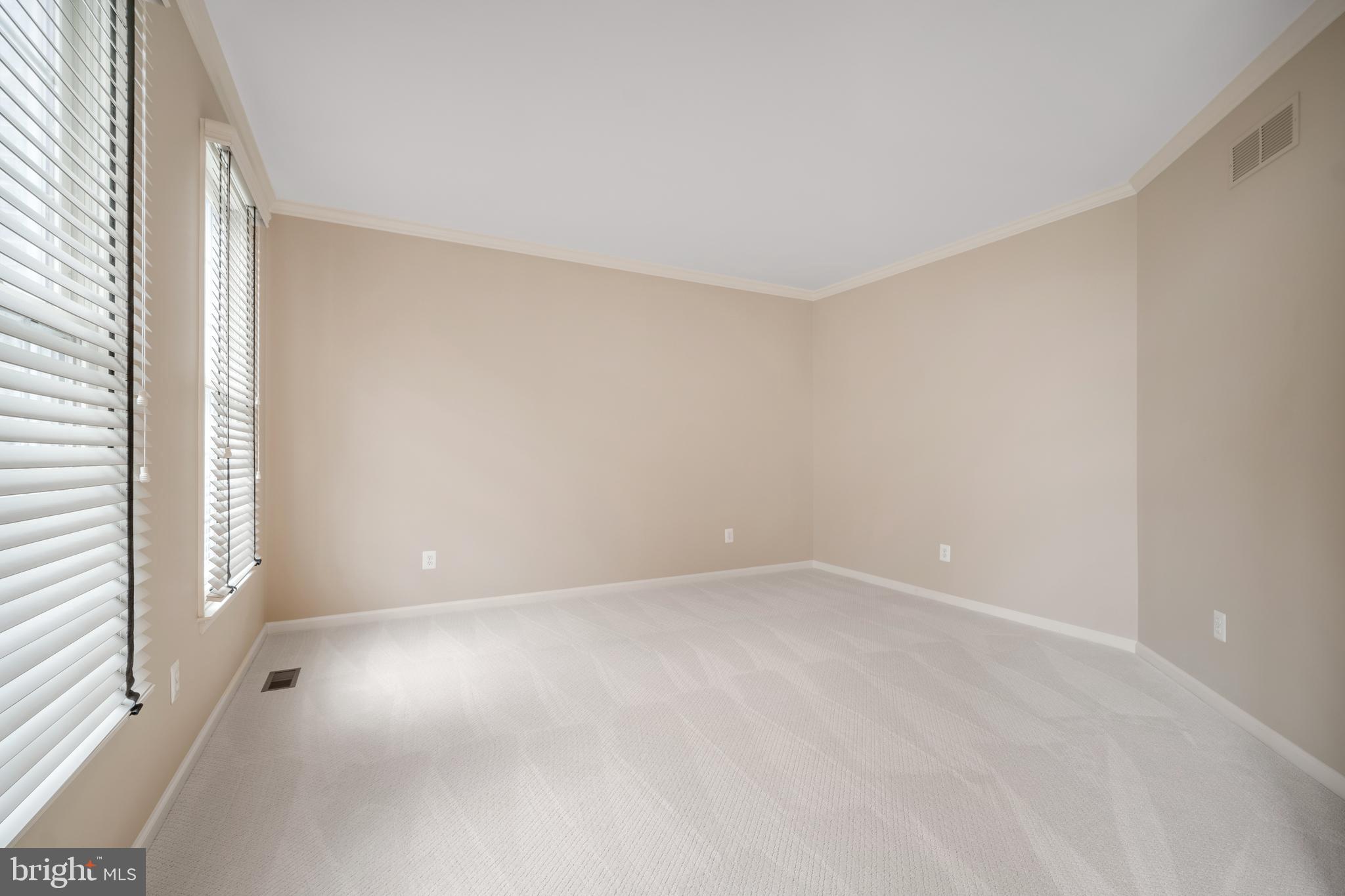 NORTHAMPTON CROSSG - Residential