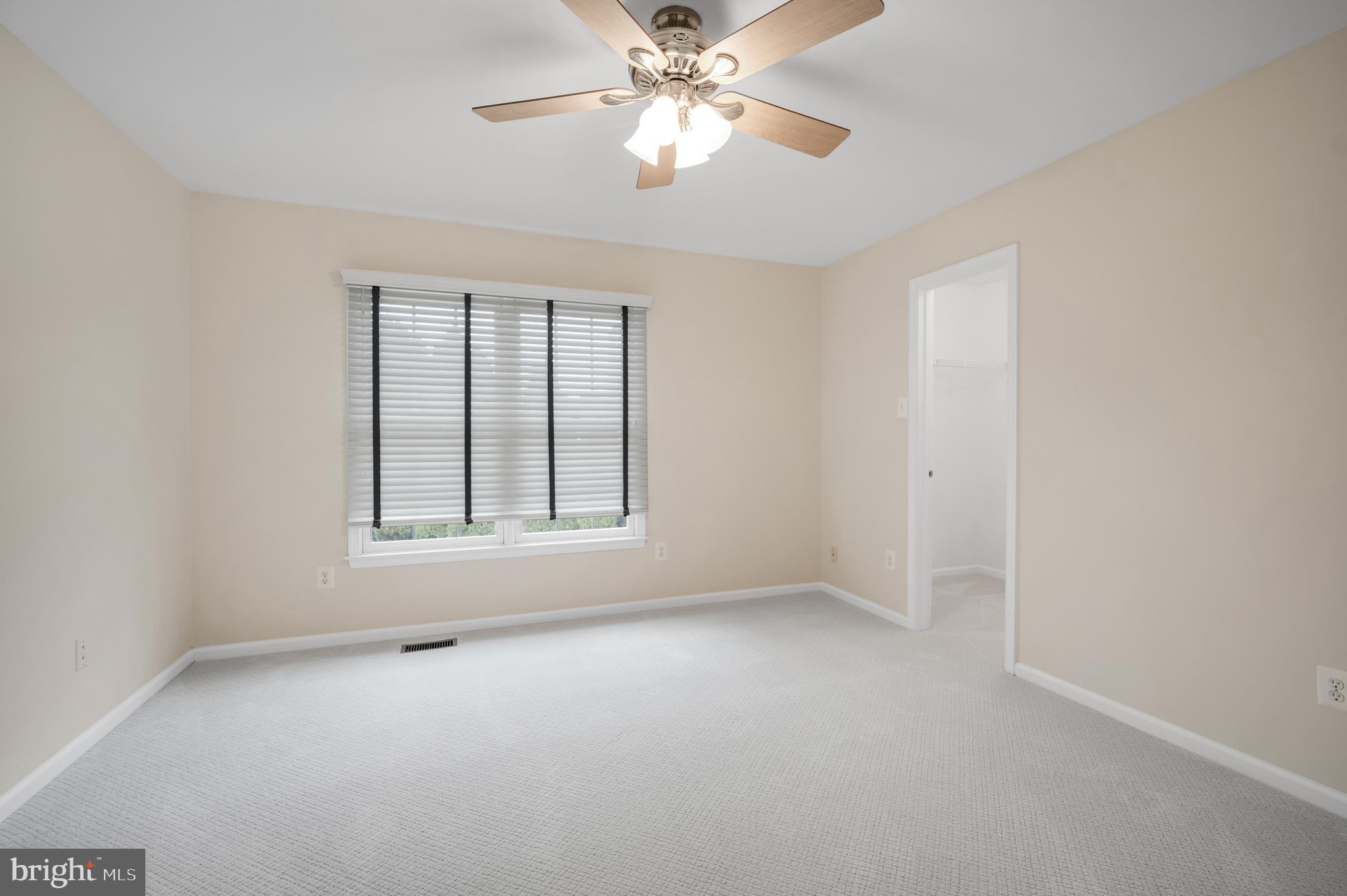 NORTHAMPTON CROSSG - Residential