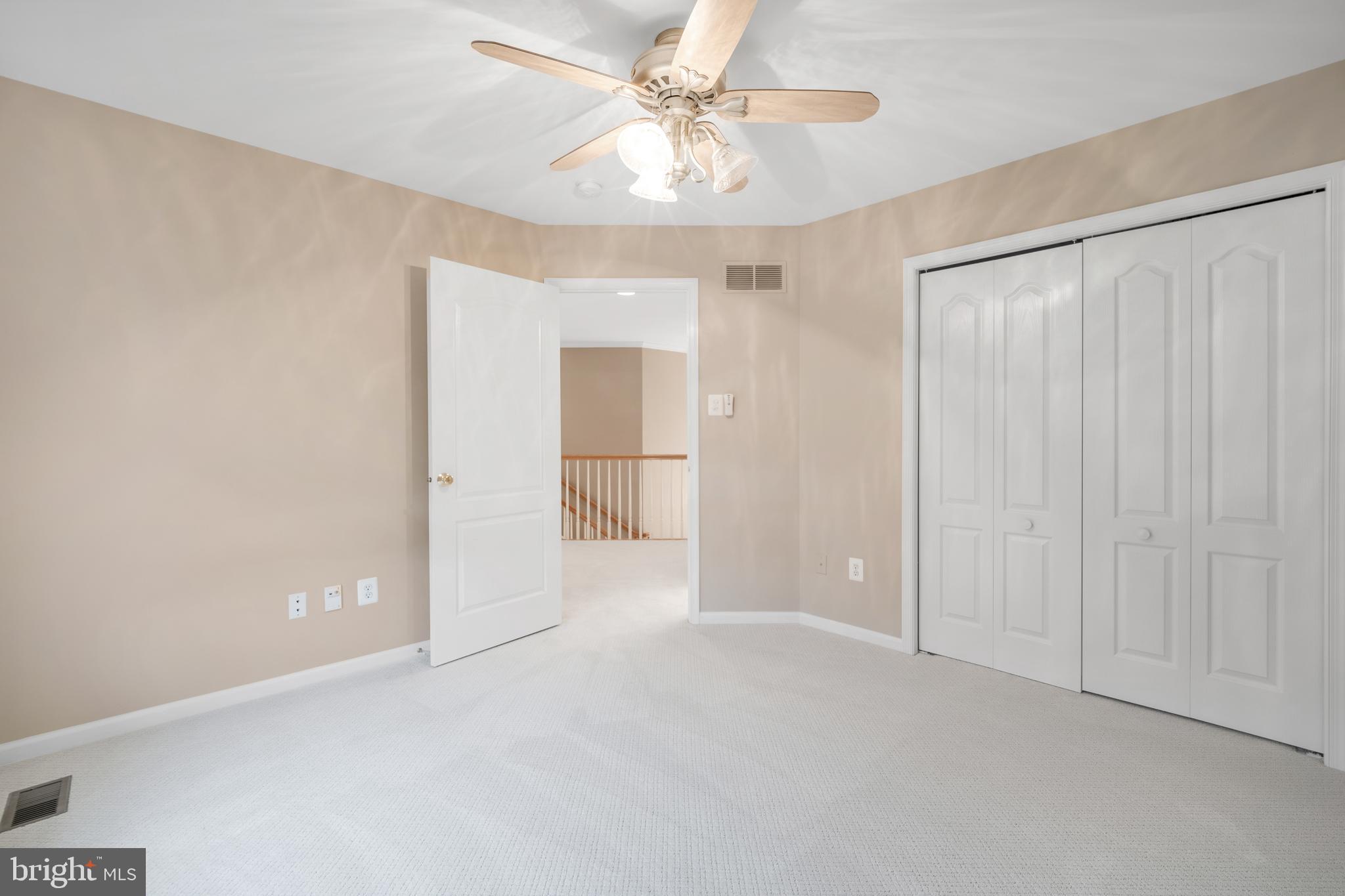 NORTHAMPTON CROSSG - Residential