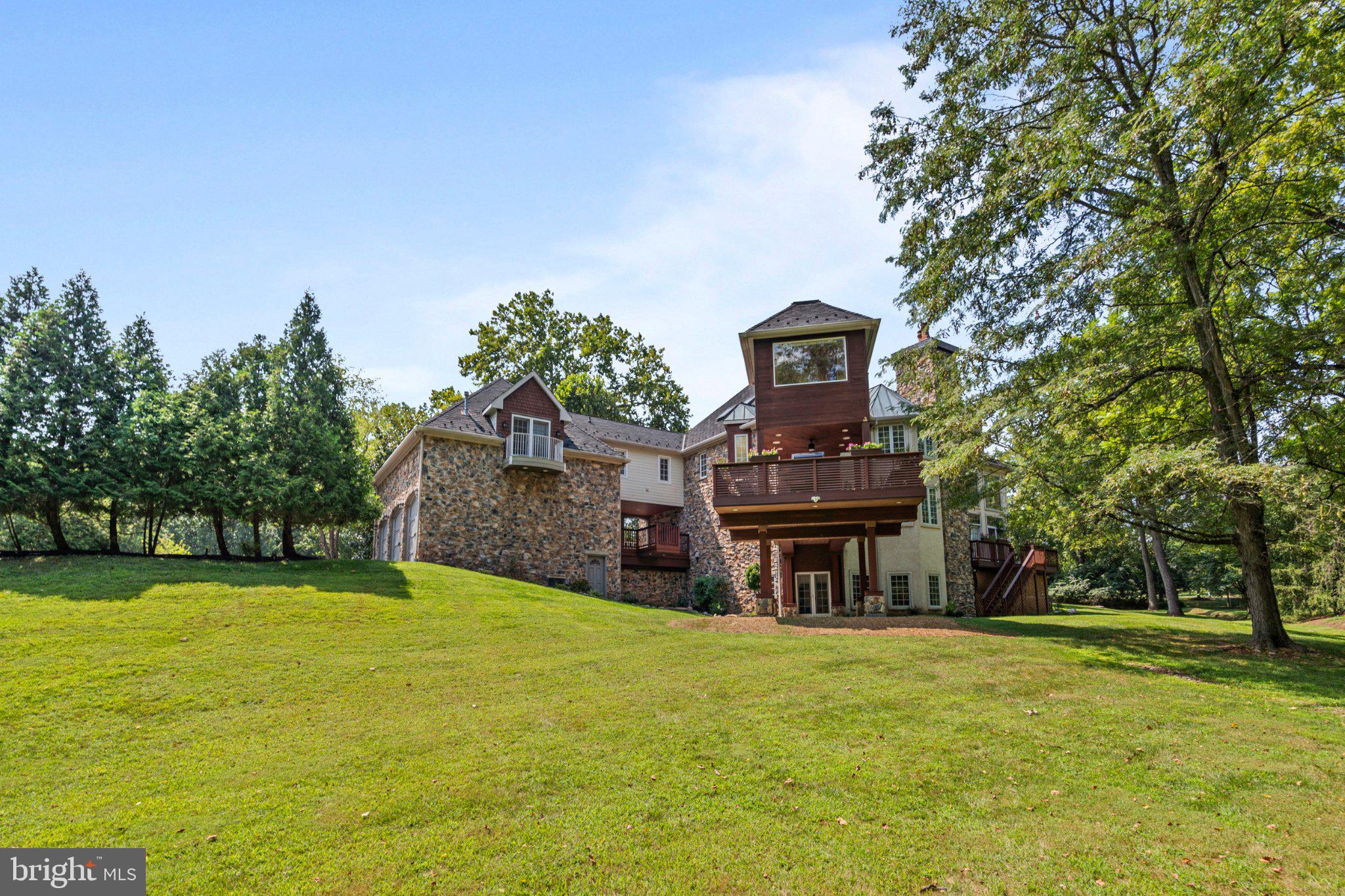 625 CREEK LANE